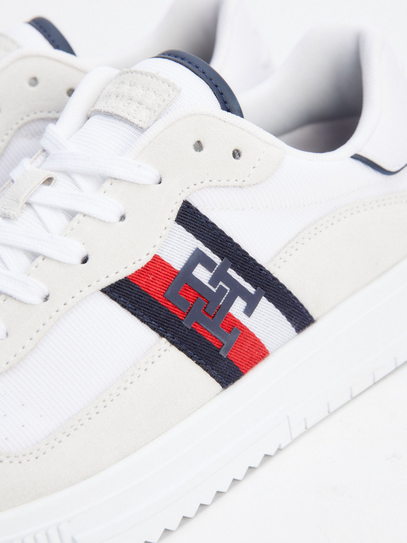 Кроссовки Tommy Hilfiger SUEDE CUPSOLE LACE-UP модель FM0FM04585-YBS Фото