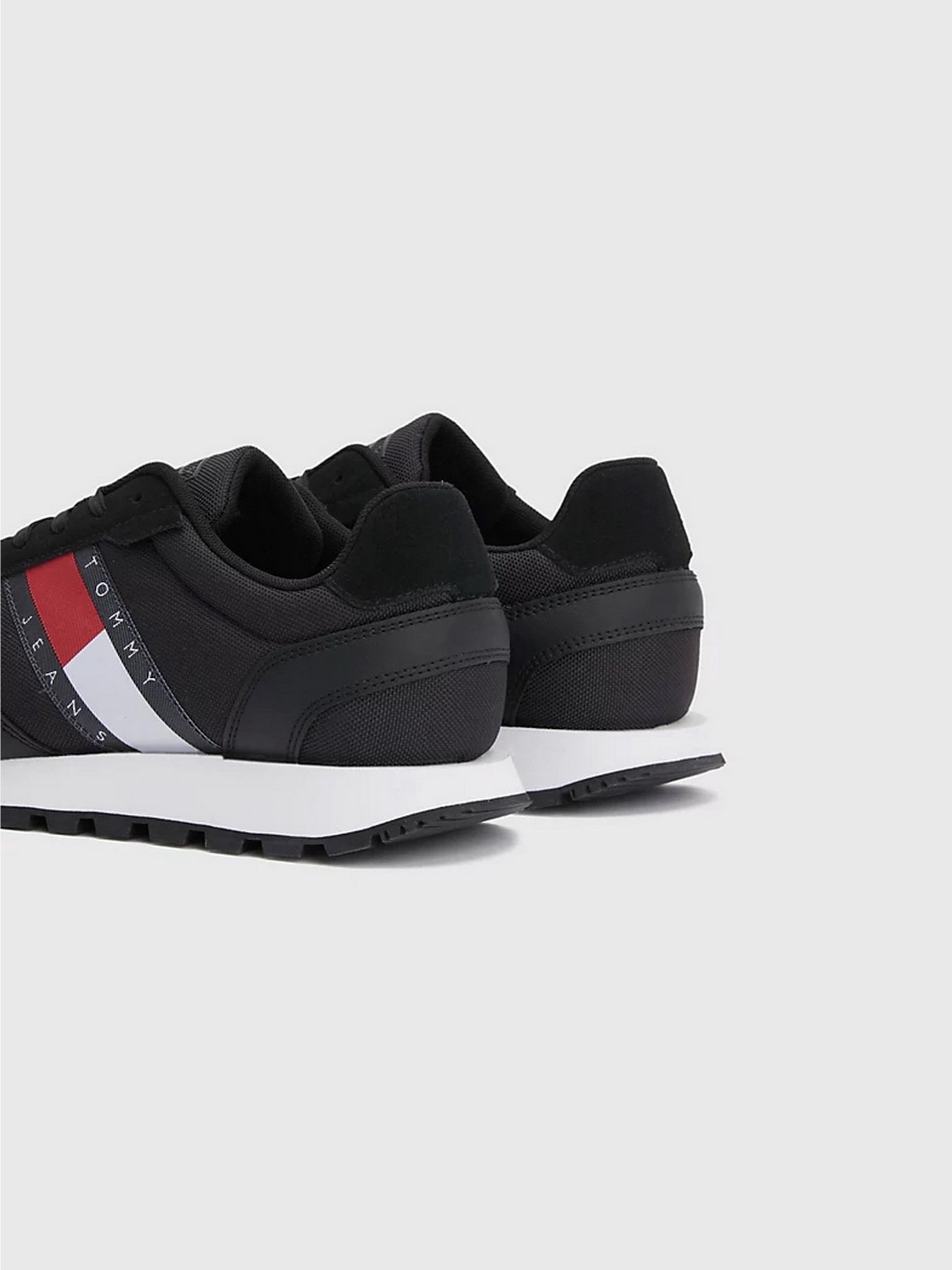 Кросівки Tommy Hilfiger модель EM0EM01081-BDS Кросівки Tommy Hilfiger модель EM0EM01081-BDS Фото