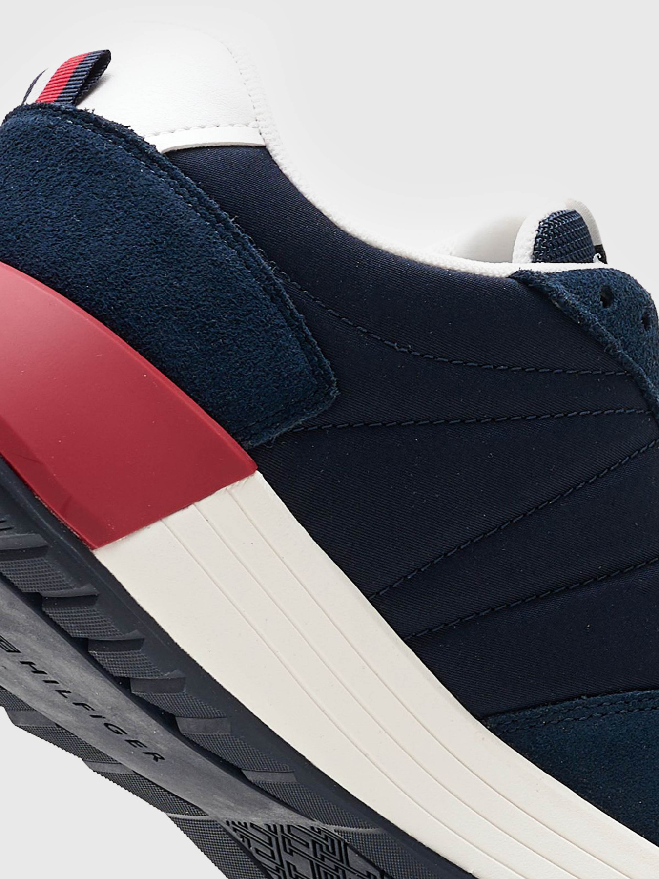 Кросівки повсякденні Tommy Hilfiger Classics Elevated Runner Trainers модель FM0FM04636-DW5 Фото