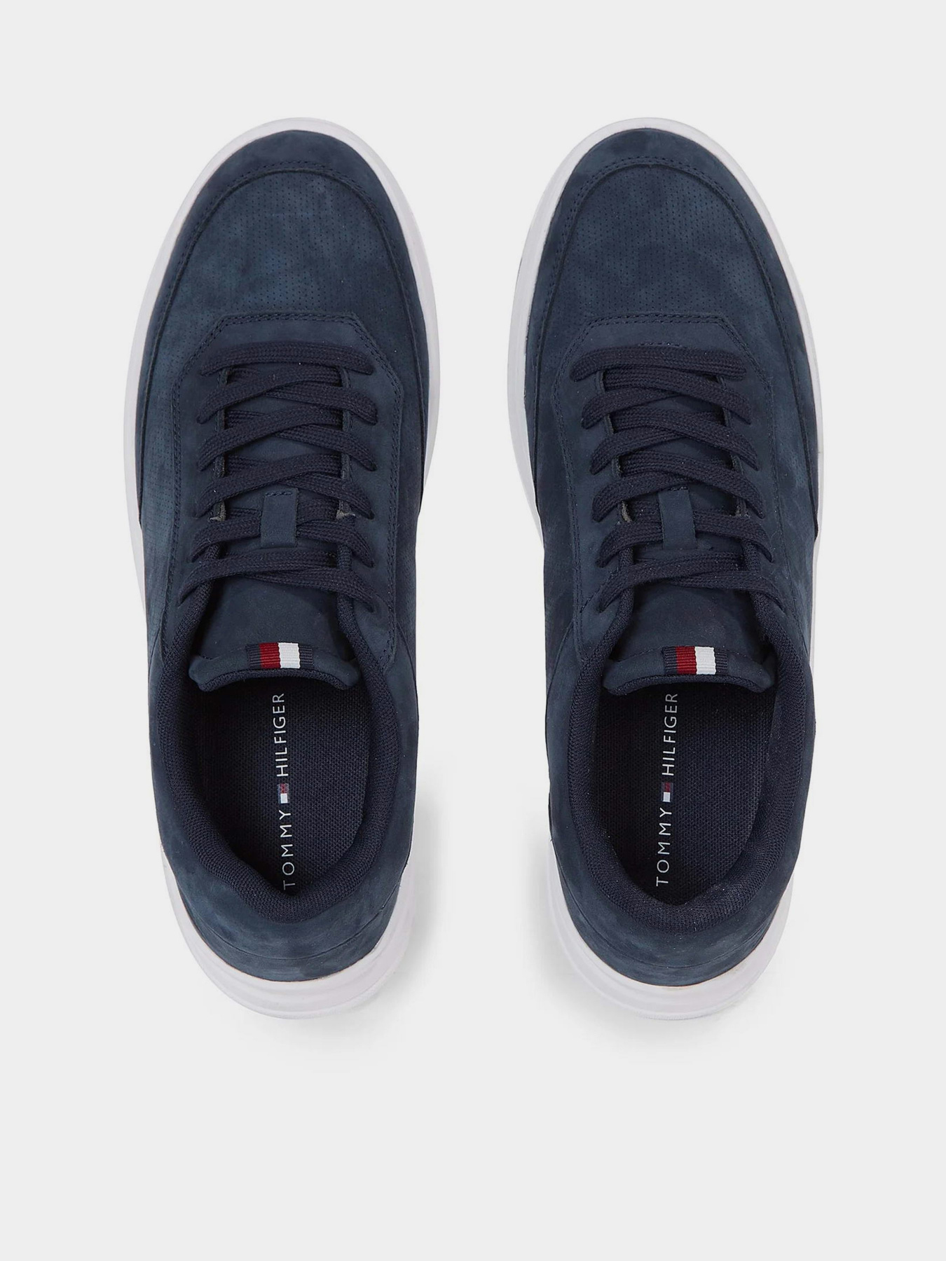Кроссовки Tommy Hilfiger Elevated Nubuck Leather Cupsole Trainers модель FM0FM04933-DW5 Фото