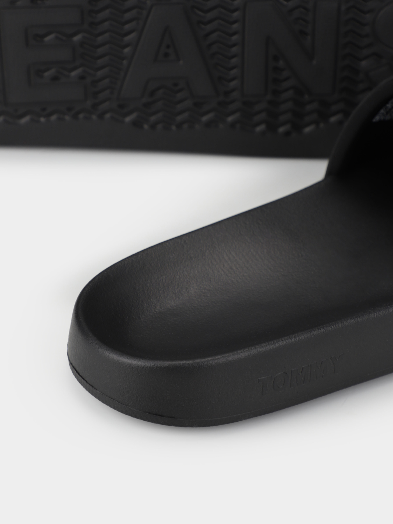 Шлепанцы Tommy Hilfiger модель EM0EM01321-BDS Фото