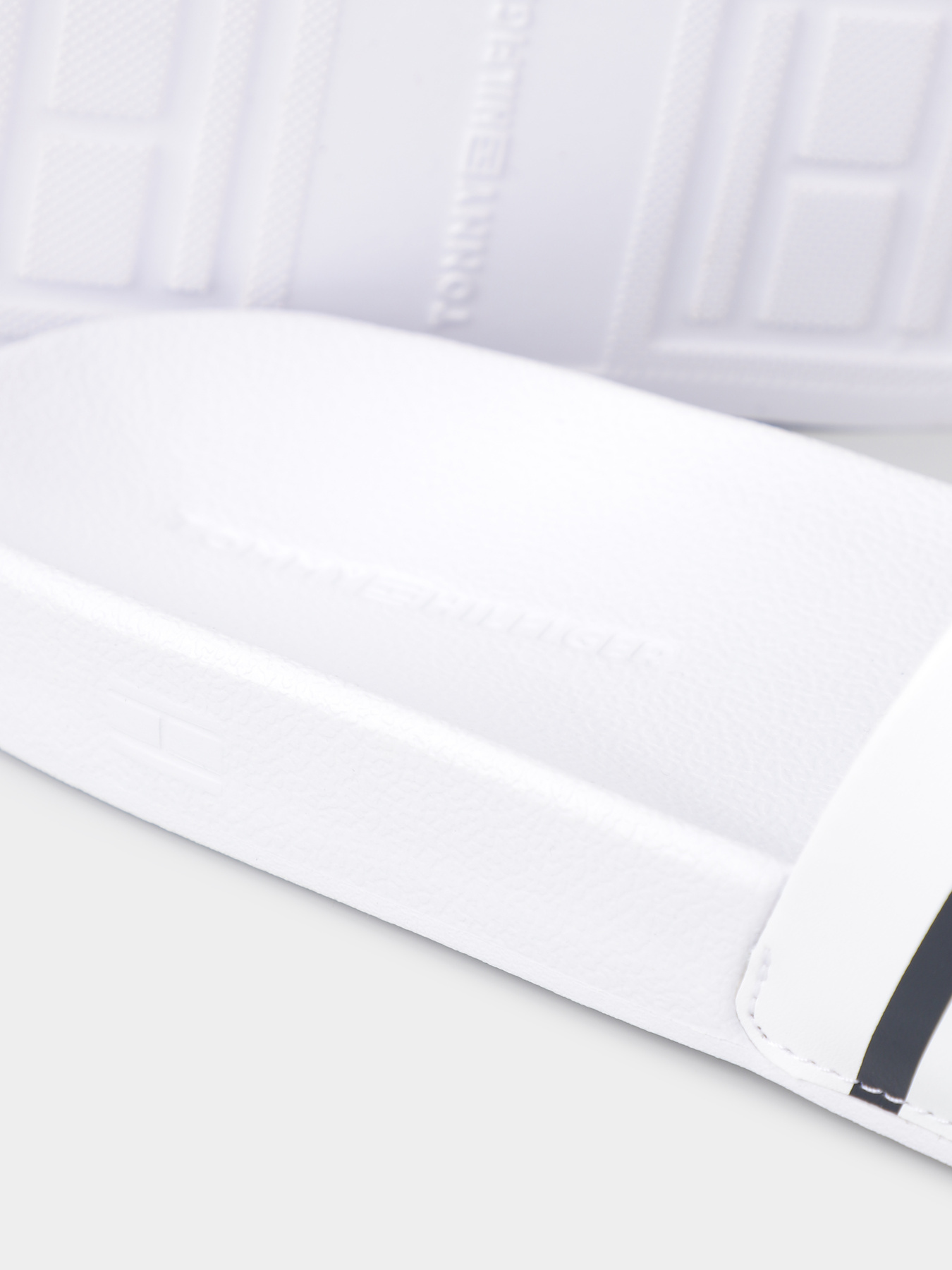 Шльопанці Tommy Hilfiger модель FM0FM04911-YBS Фото