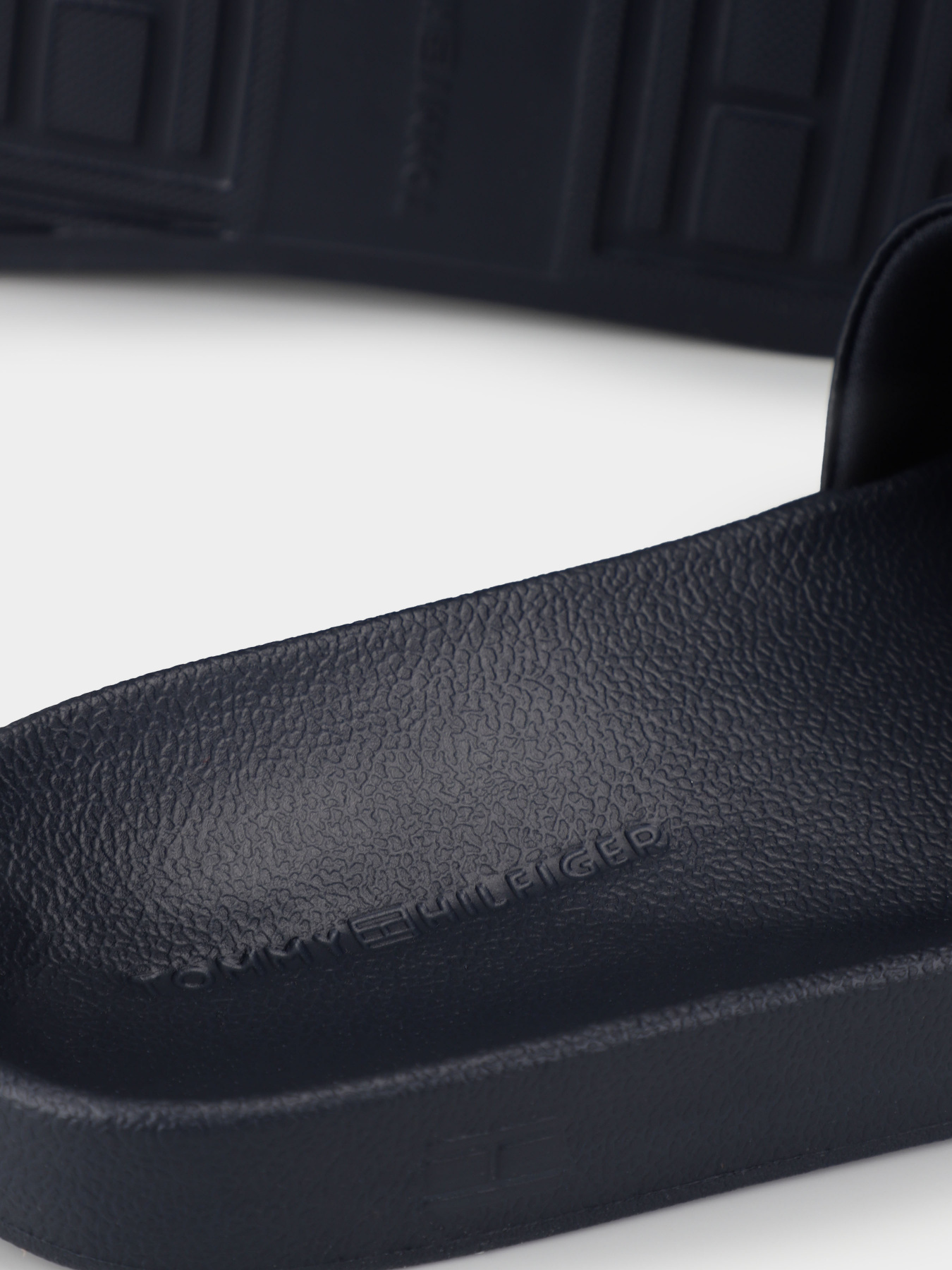 Шлепанцы Tommy Hilfiger модель FM0FM04912-DW5 Фото