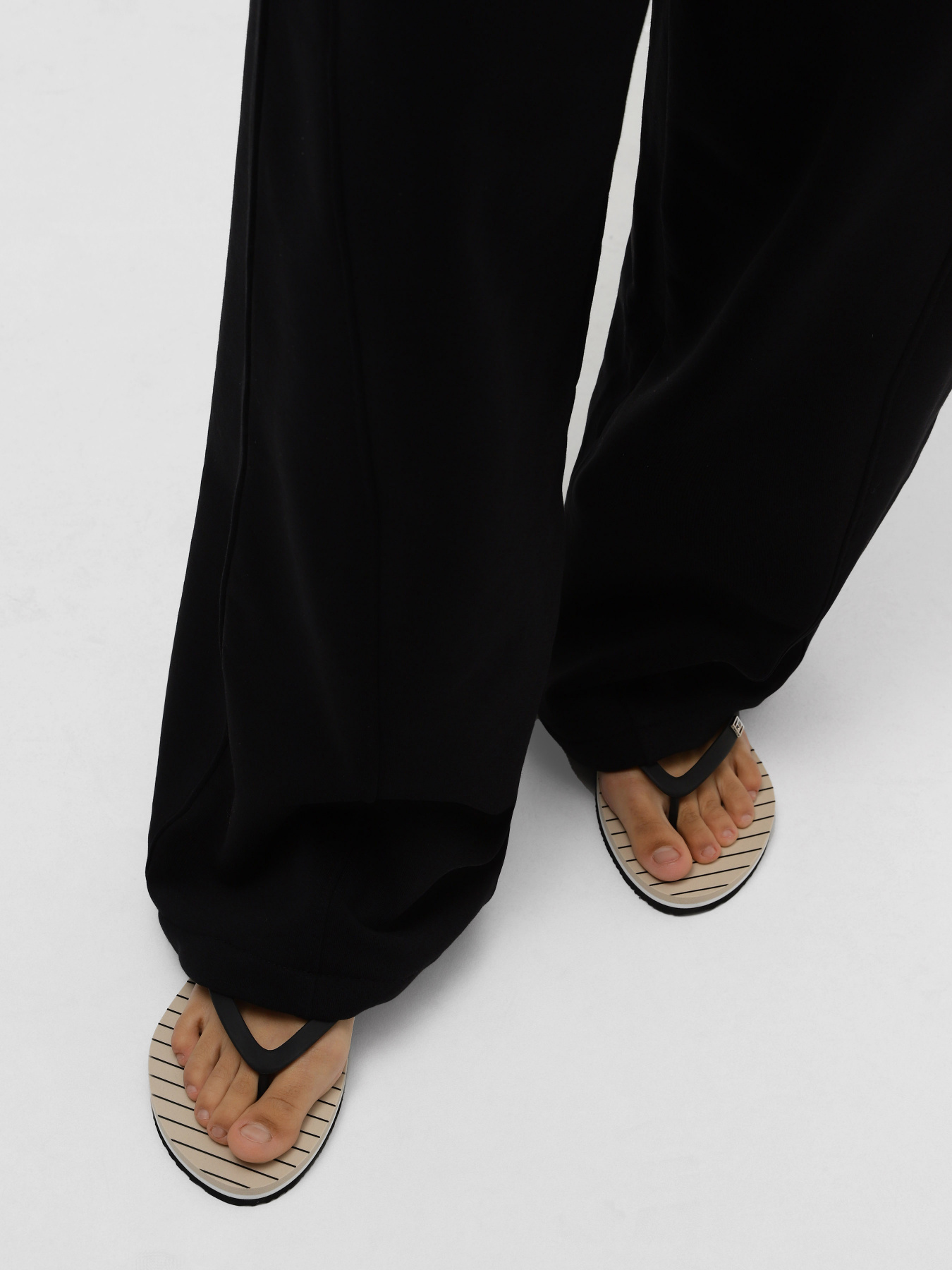 Вьетнамки Tommy Hilfiger модель FW0FW07823-BDS Фото