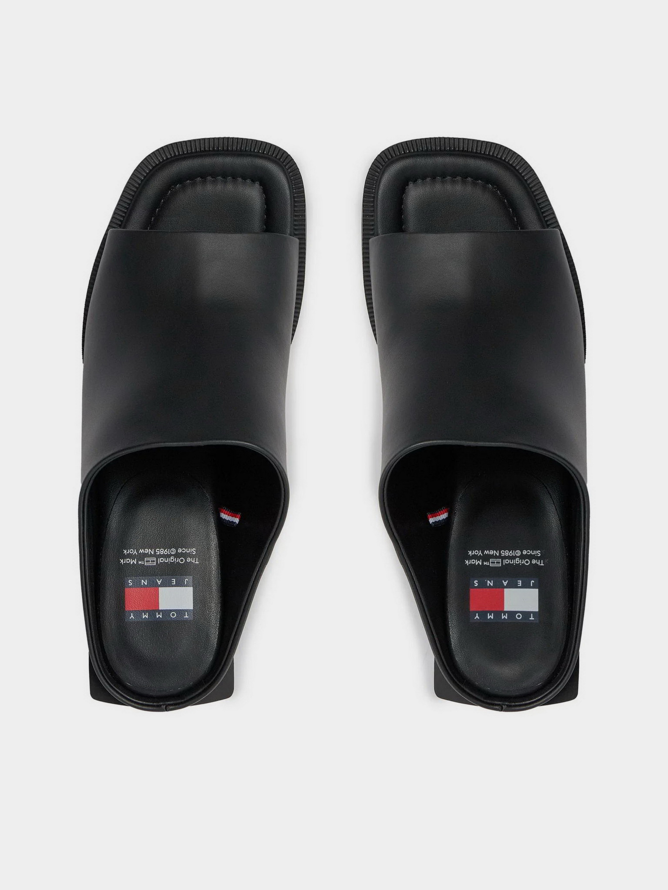 Сабо Tommy Hilfiger модель EN0EN02382-BDS Фото