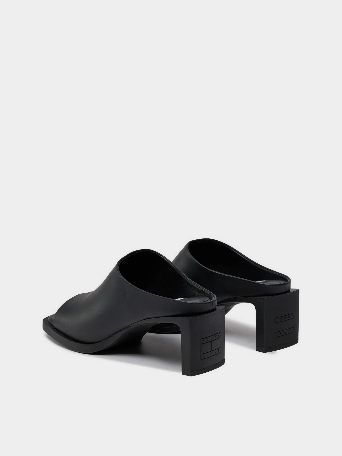 Сабо Tommy Hilfiger модель EN0EN02382-BDS Фото