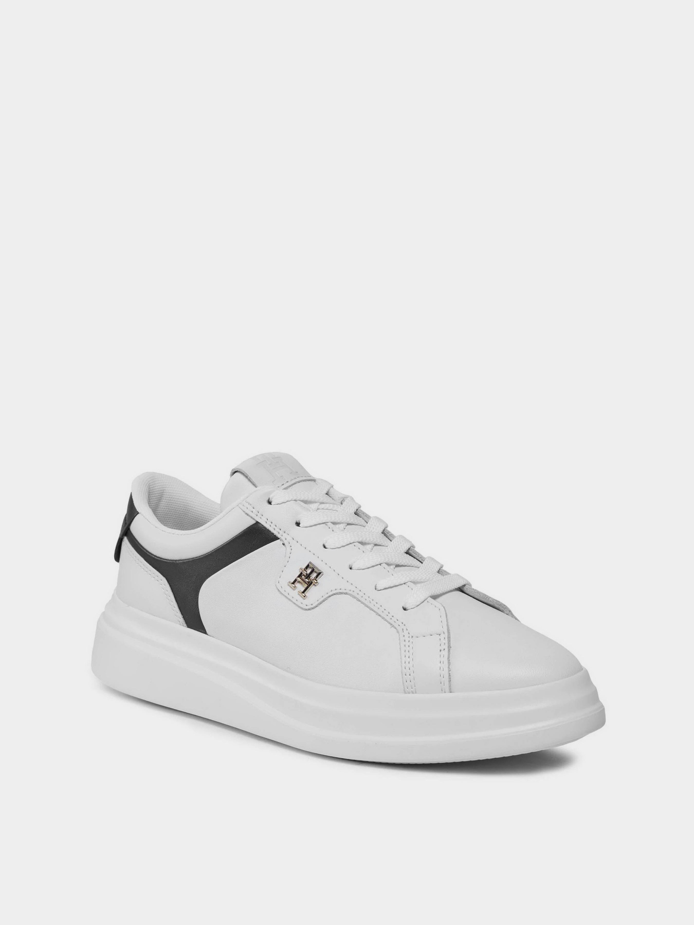 Кроссовки повседневные Tommy Hilfiger модель FW0FW07460-0K4 Кроссовки повседневные Tommy Hilfiger модель FW0FW07460-0K4 Фото