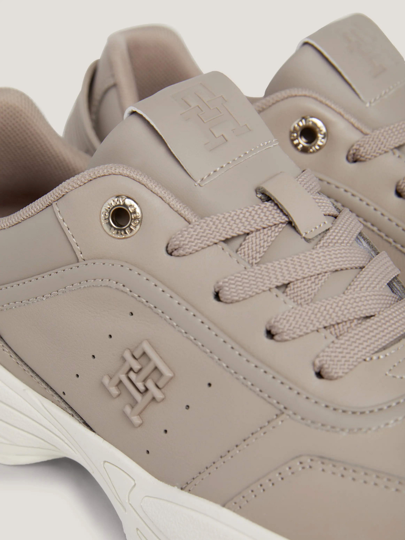 Кроссовки Tommy Hilfiger модель FW0FW07701-PKB Фото