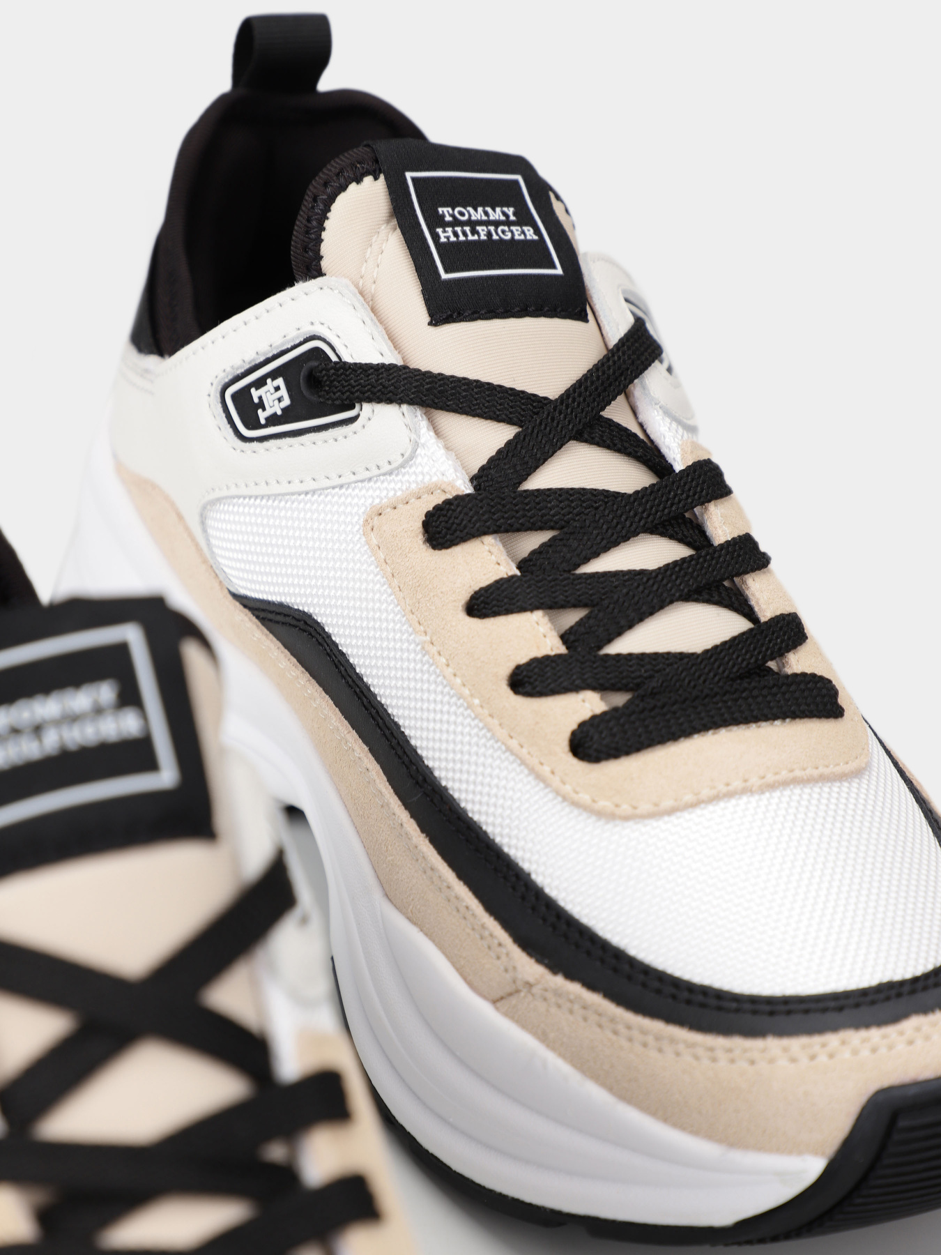Кросівки Tommy Hilfiger модель FW0FW07705-AES Фото
