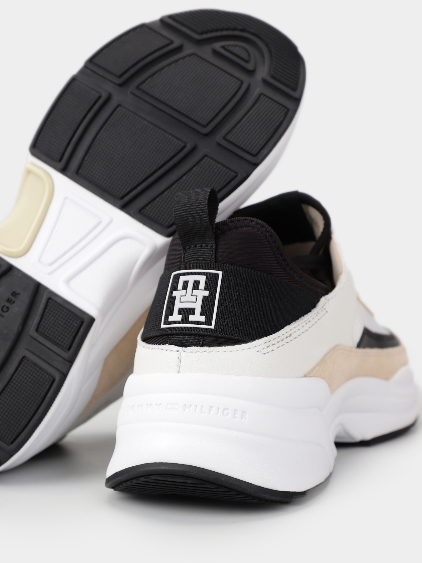 Кроссовки повседневные Tommy Hilfiger модель FW0FW07705-AES Кроссовки повседневные Tommy Hilfiger модель FW0FW07705-AES Фото