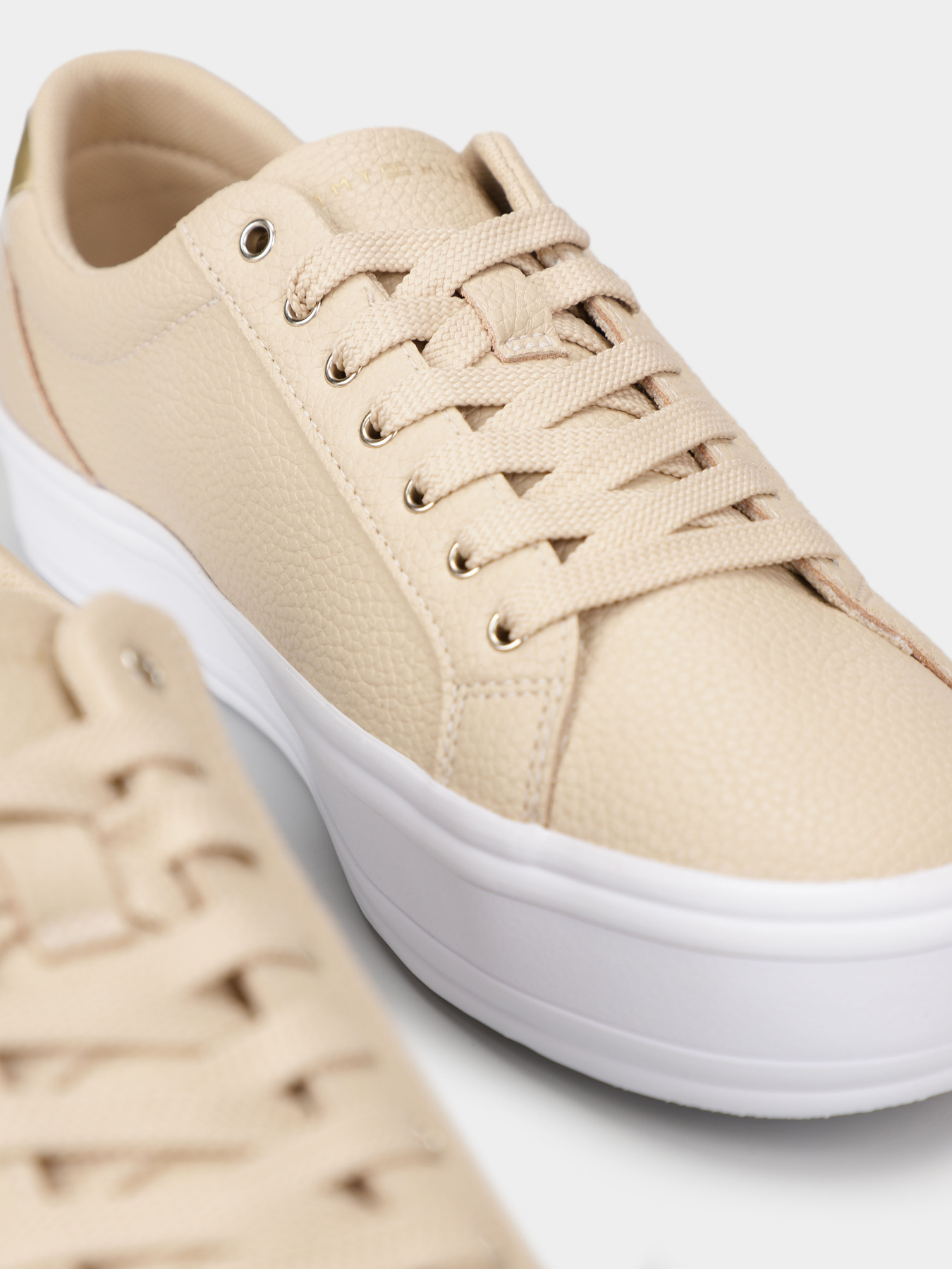 Кеды низкие Tommy Hilfiger модель FW0FW07778-AES Фото