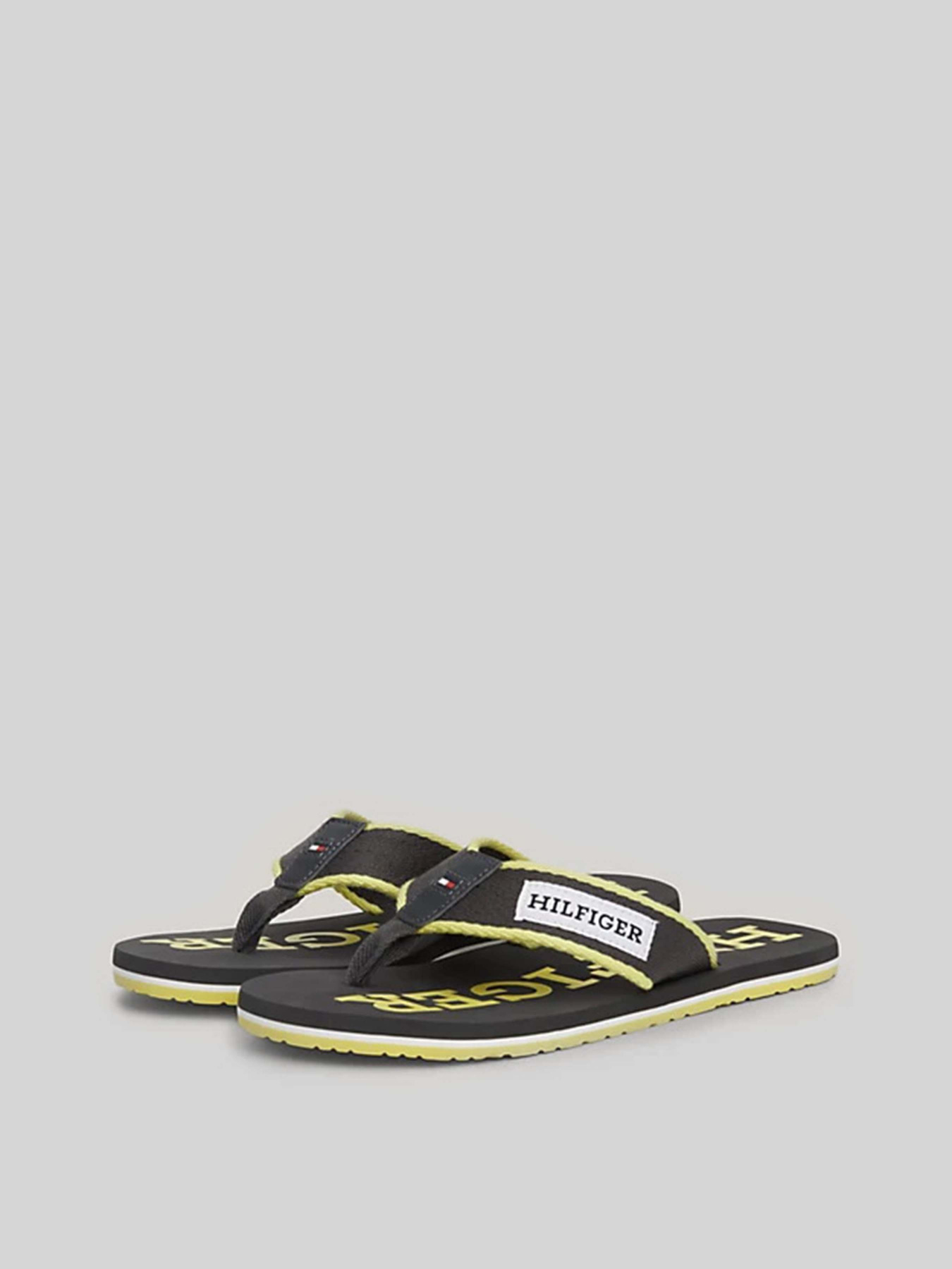 Вьетнамки Tommy Hilfiger модель FM0FM05024-PTY Фото