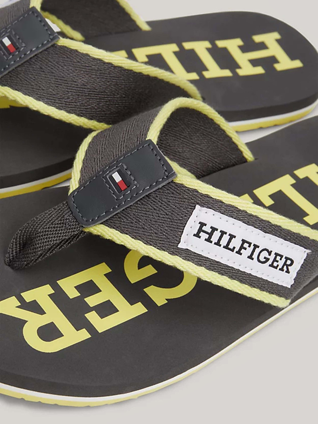 Вьетнамки Tommy Hilfiger модель FM0FM05024-PTY Фото