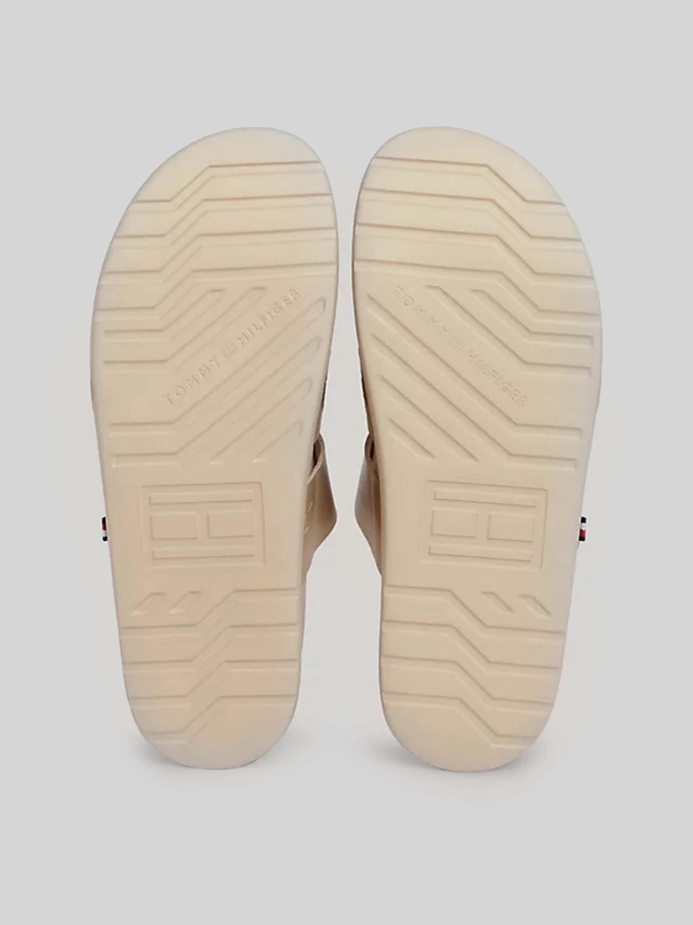 Шлепанцы Tommy Hilfiger модель FM0FM05004-AEG Фото