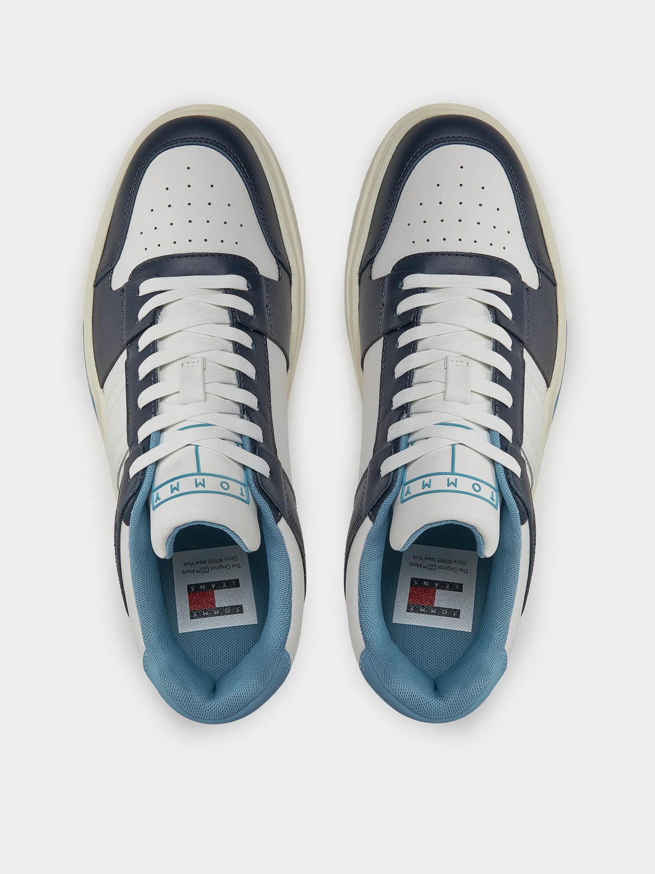 Кроссовки повседневные Tommy Hilfiger модель EM0EM01283-C1G Фото