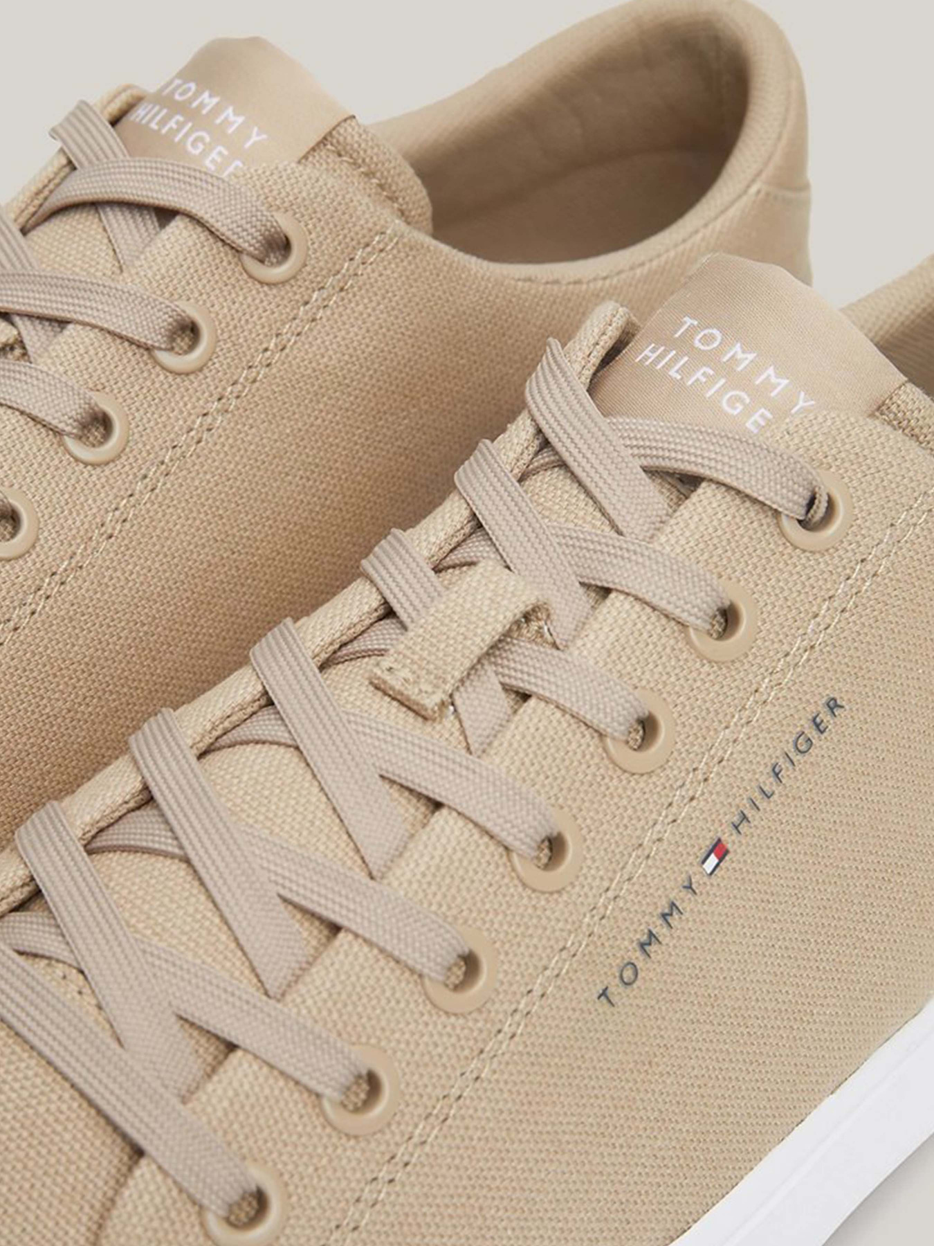 Кеды низкие Tommy Hilfiger модель FM0FM04882-AEG Фото