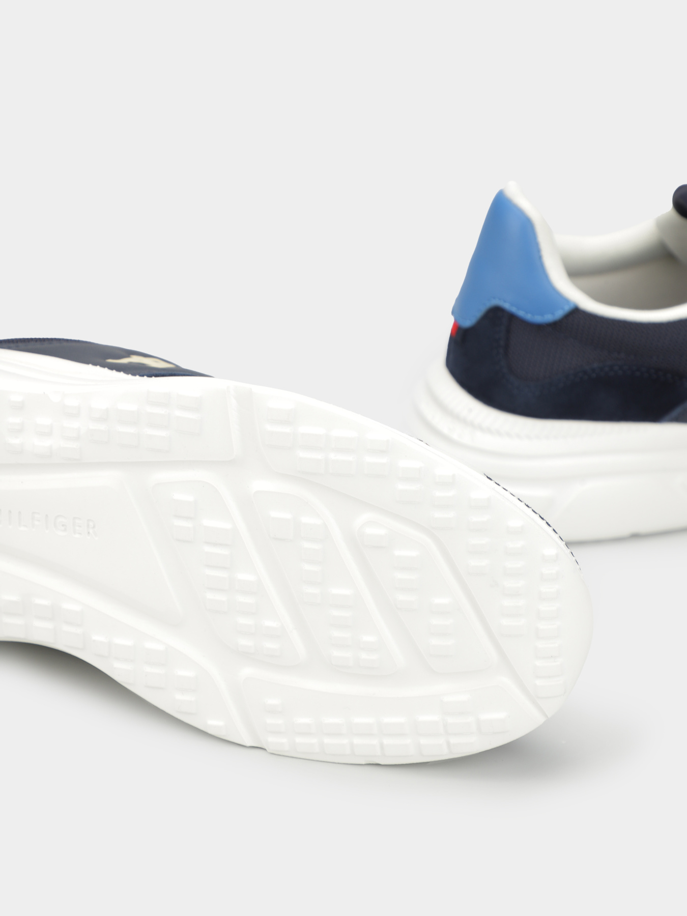 Кроссовки Tommy Hilfiger модель FM0FM04937-DW5 Фото