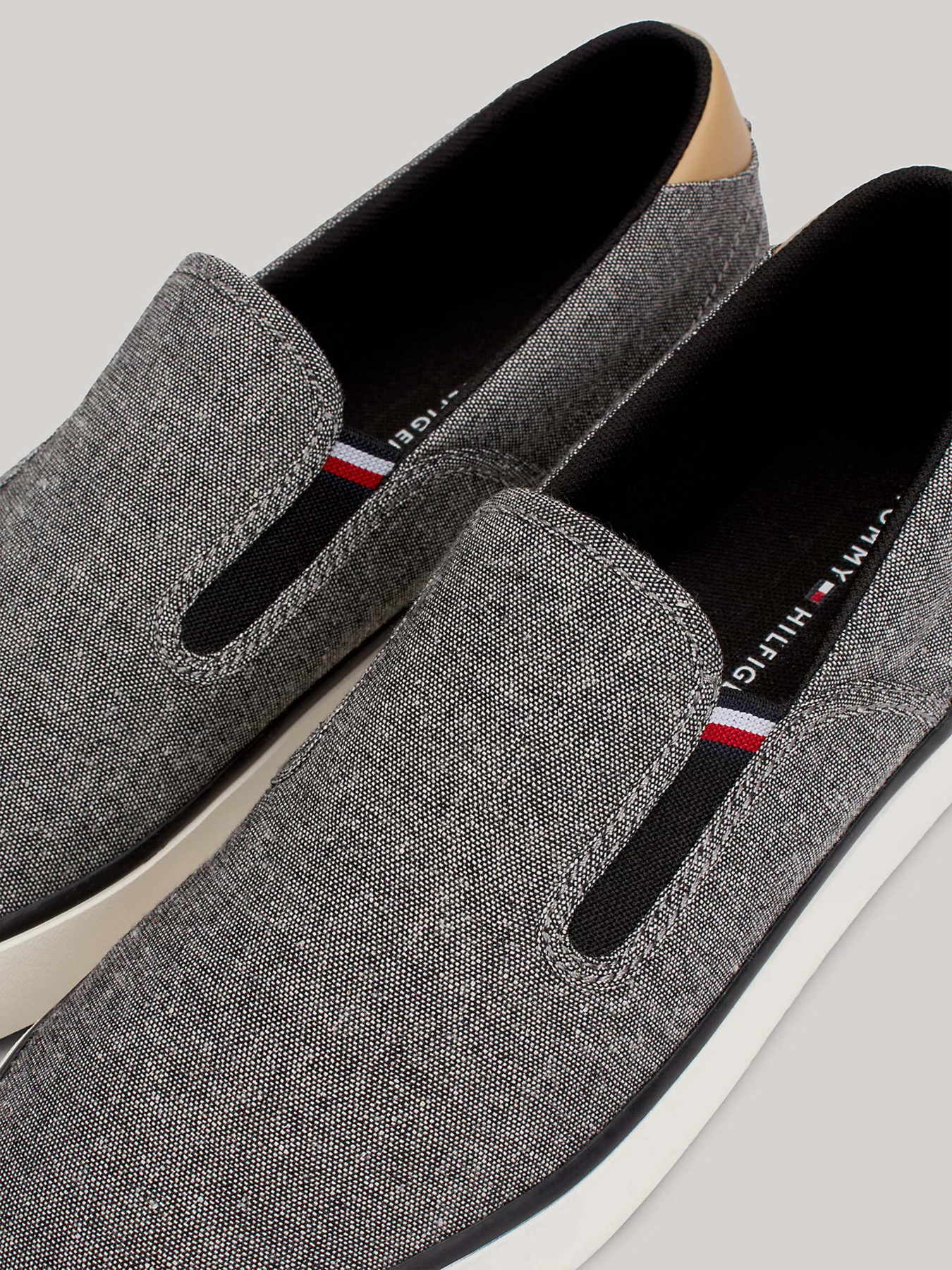 Слипоны Tommy Hilfiger модель FM0FM04947-BDS Фото