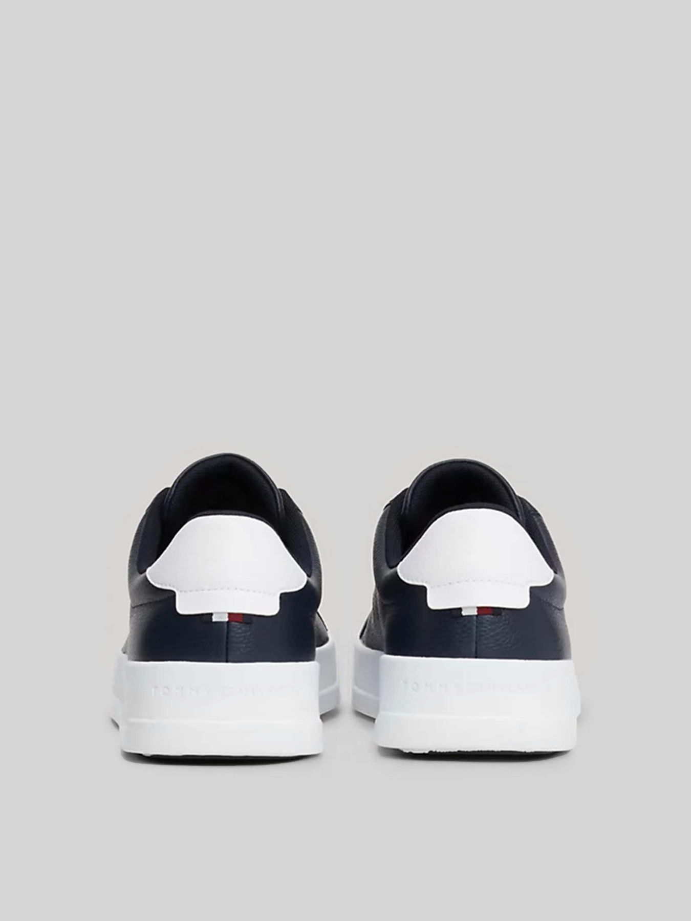 Кроссовки Tommy Hilfiger модель FM0FM04972-DW5 Фото