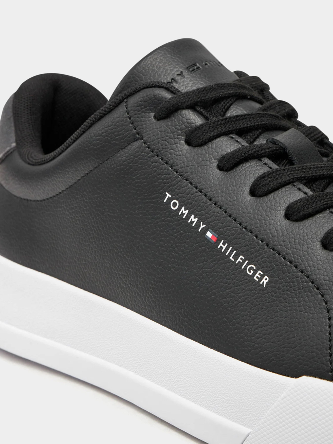 Кеды низкие Tommy Hilfiger модель FM0FM05297-0GJ Фото