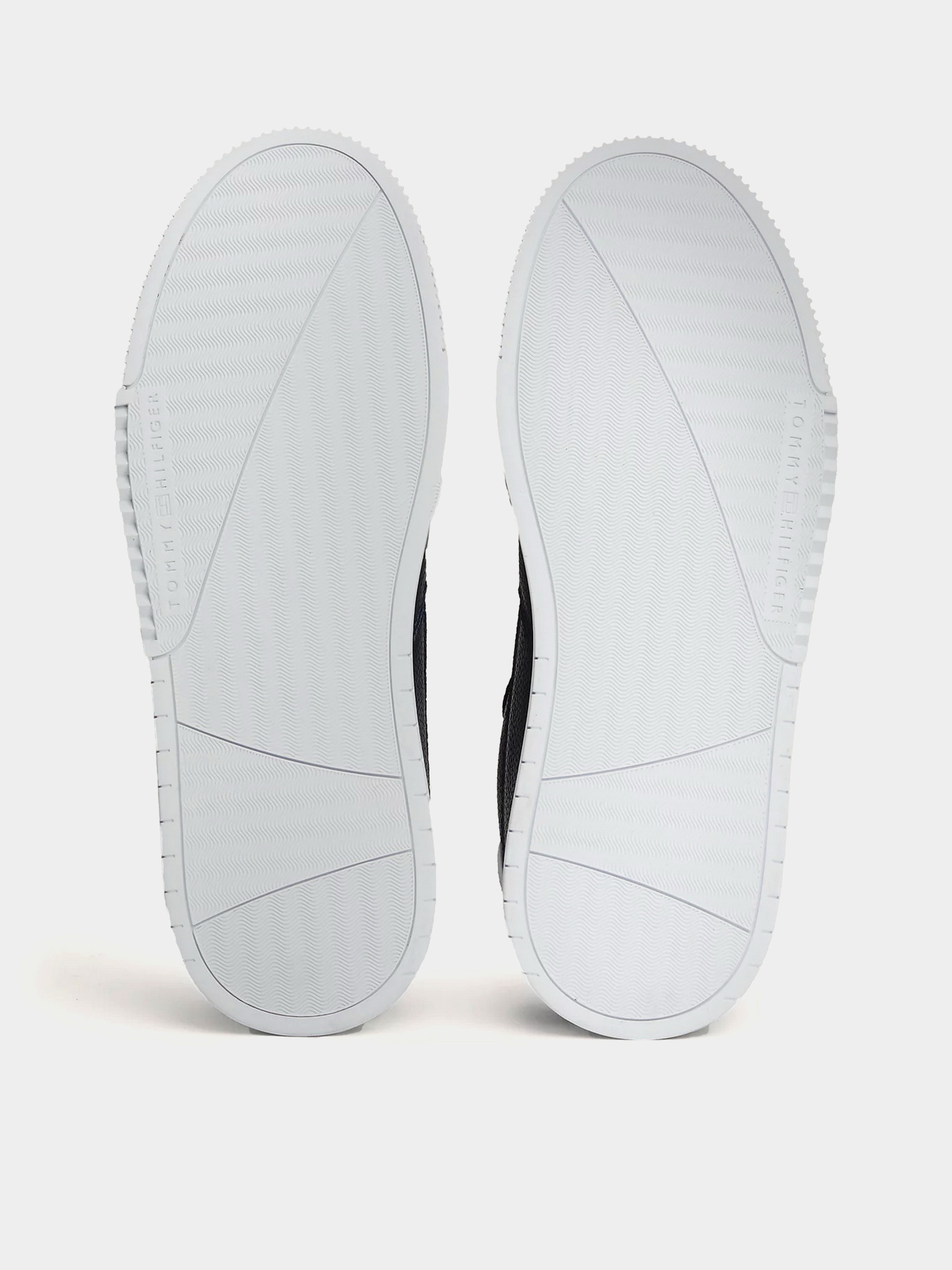 Кеды низкие Tommy Hilfiger модель FM0FM05300-DW5 Фото