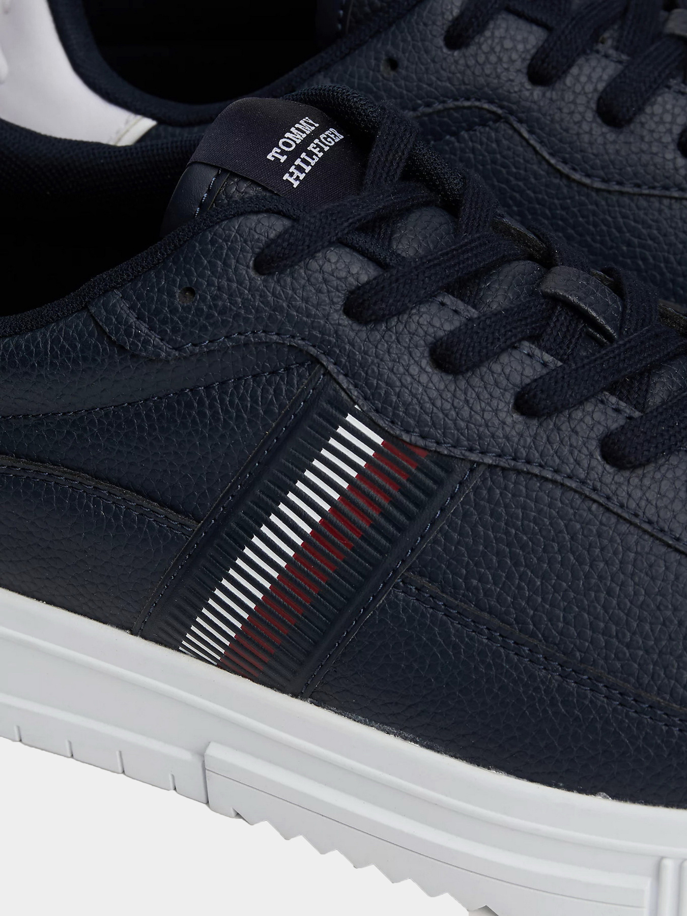 Кеды низкие Tommy Hilfiger модель FM0FM05300-DW5 Фото