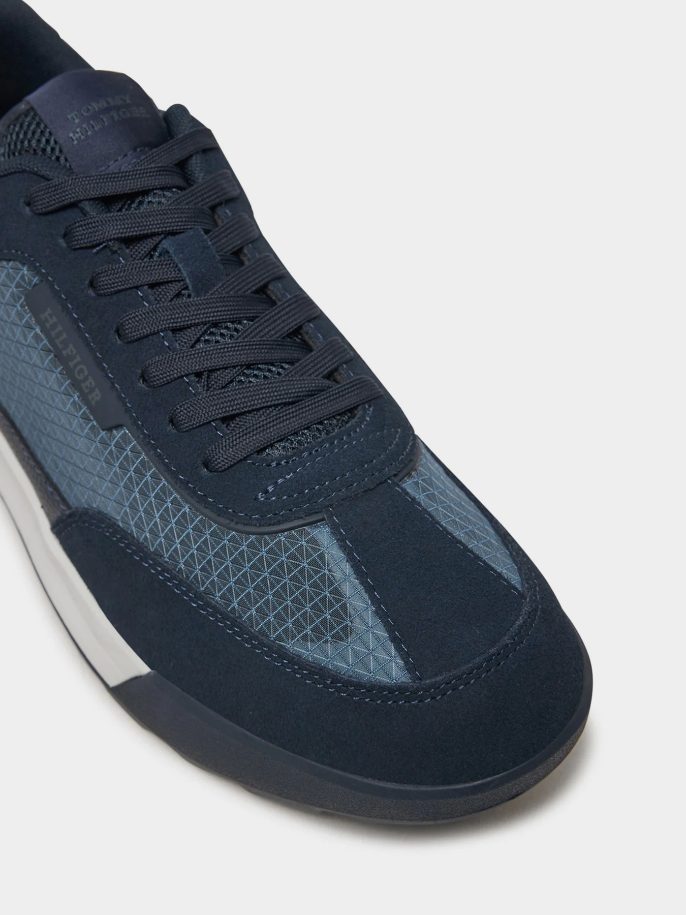 Кроссовки повседневные Tommy Hilfiger модель FM0FM05328-DW5 Кроссовки повседневные Tommy Hilfiger модель FM0FM05328-DW5 Фото