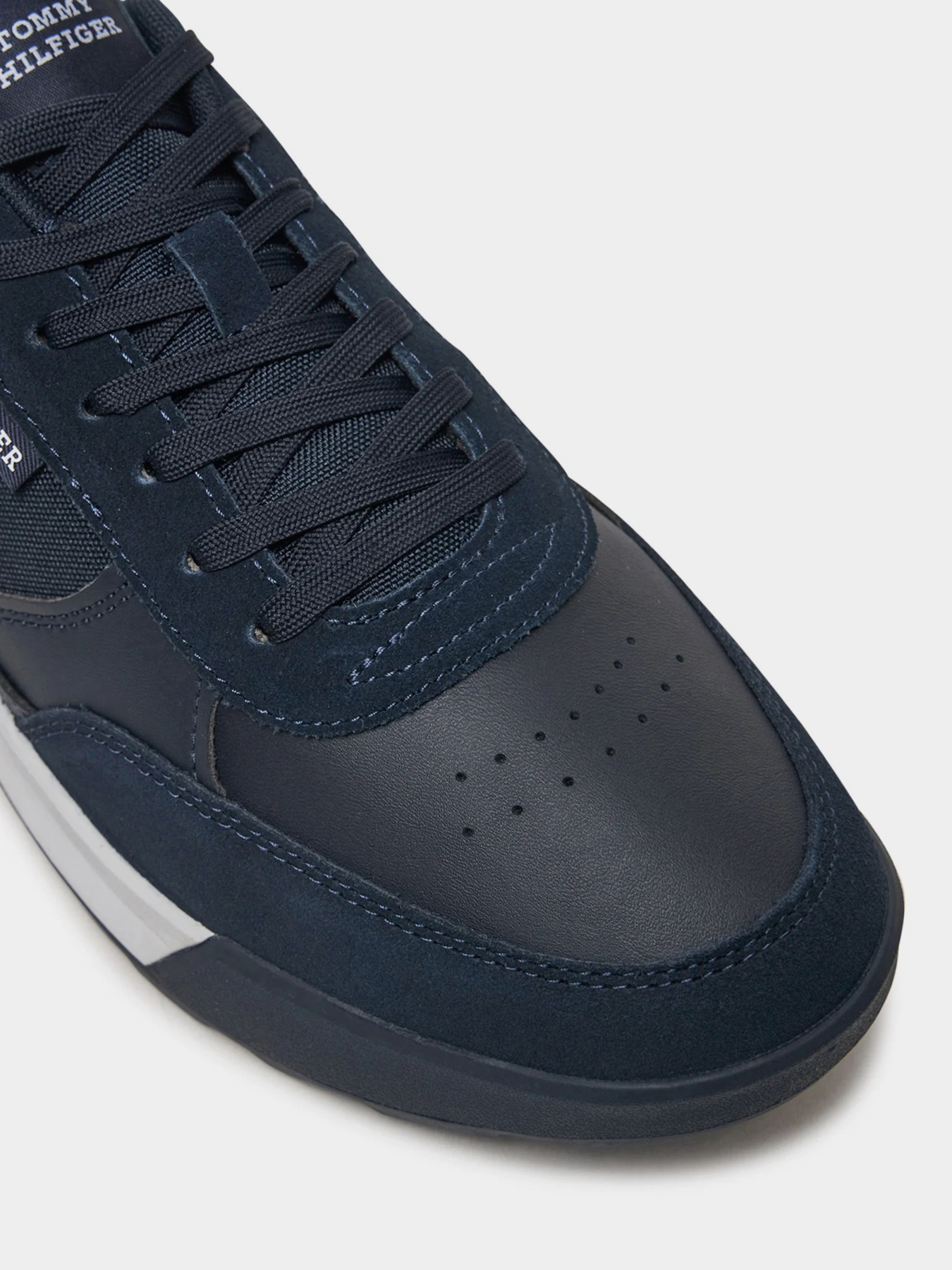 Кросівки повсякденні Tommy Hilfiger модель FM0FM05371-DW5 Фото