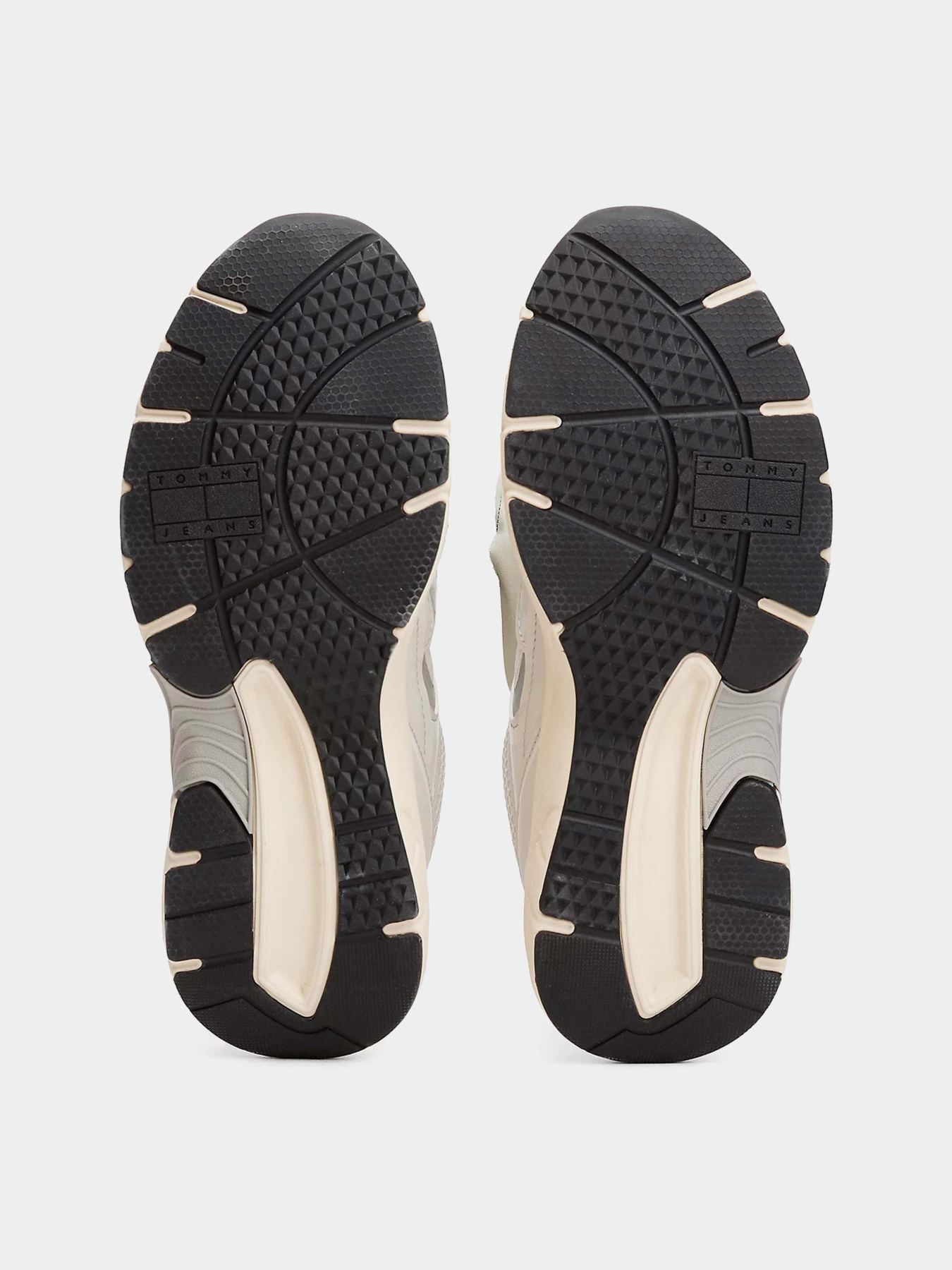 Кроссовки повседневные Tommy Hilfiger модель EM0EM01569-P06 Кроссовки повседневные Tommy Hilfiger модель EM0EM01569-P06 Фото