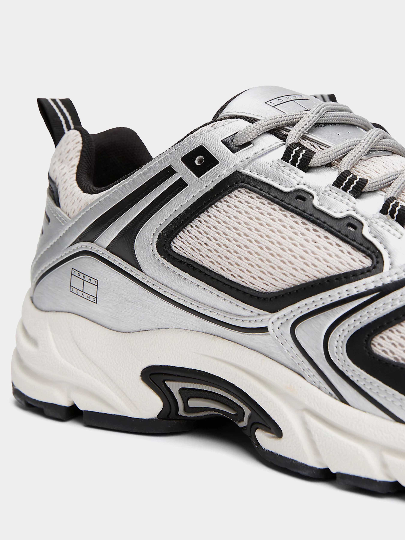 Кроссовки повседневные Tommy Hilfiger модель EM0EM01572-BDS Кроссовки повседневные Tommy Hilfiger модель EM0EM01572-BDS Фото