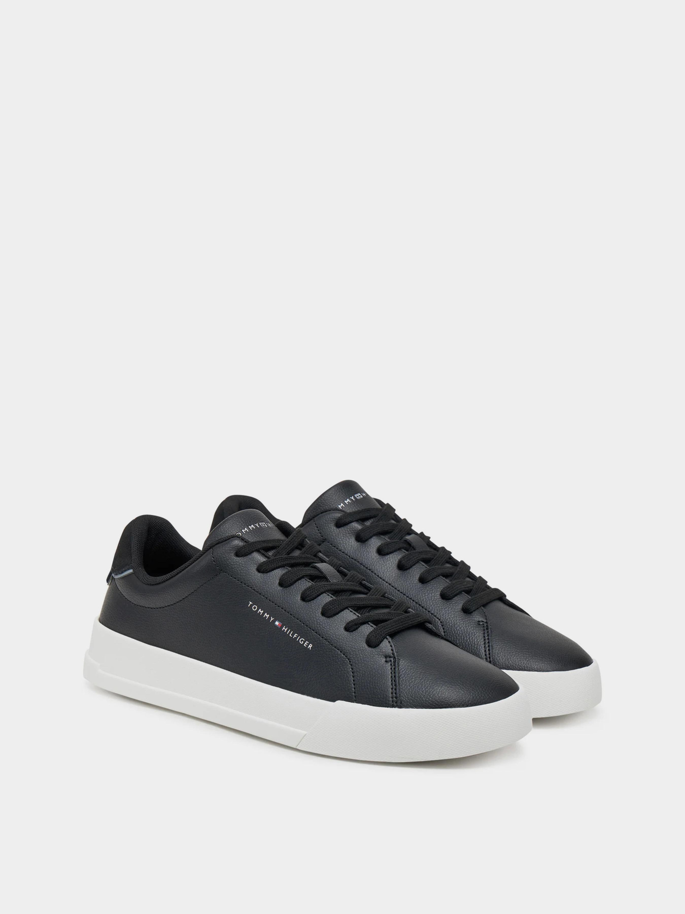 Кеды низкие Tommy Hilfiger модель FM0FM05367-BDS Фото