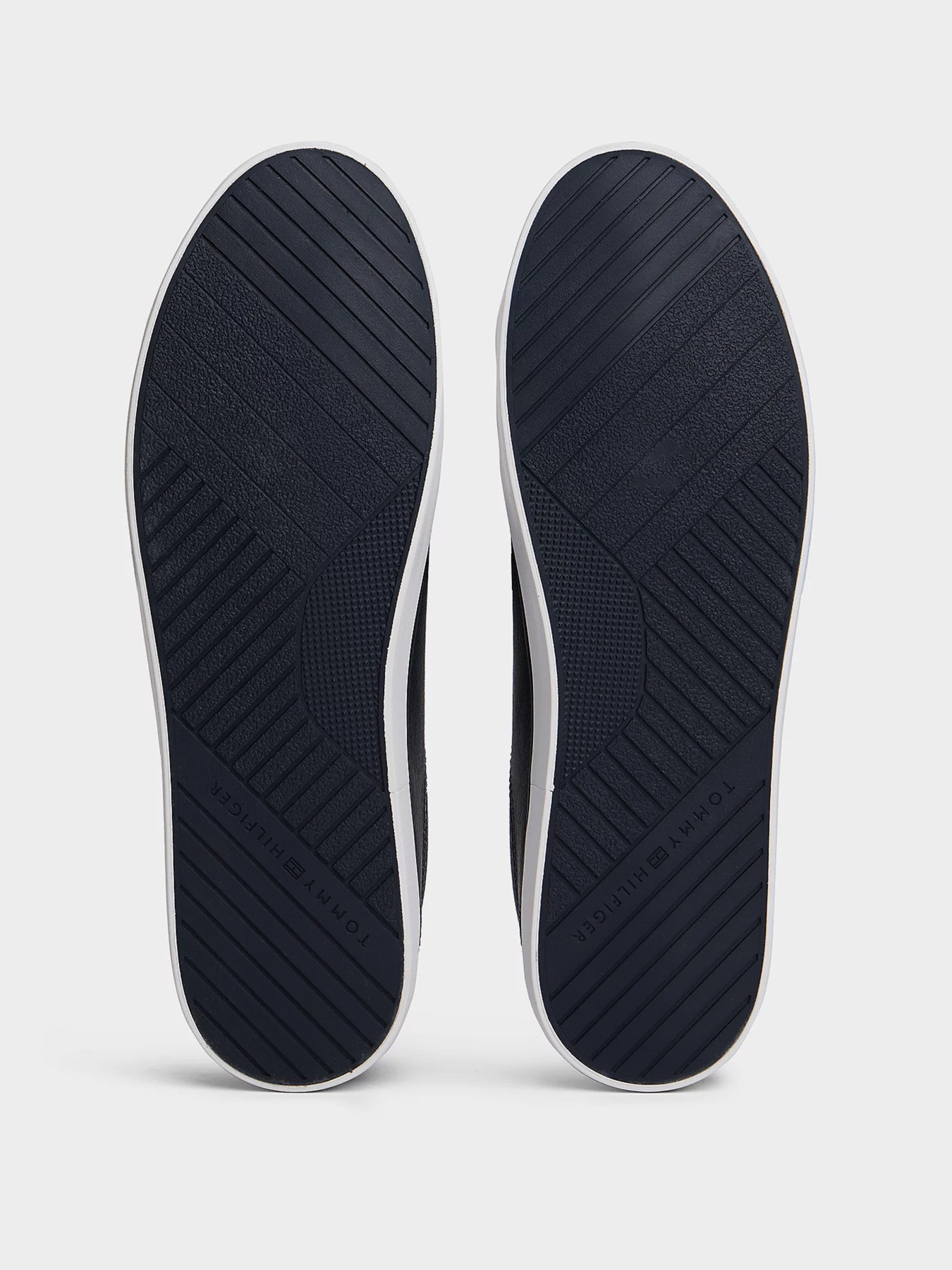 Кеды низкие Tommy Hilfiger модель FM0FM05511-DW5 Фото