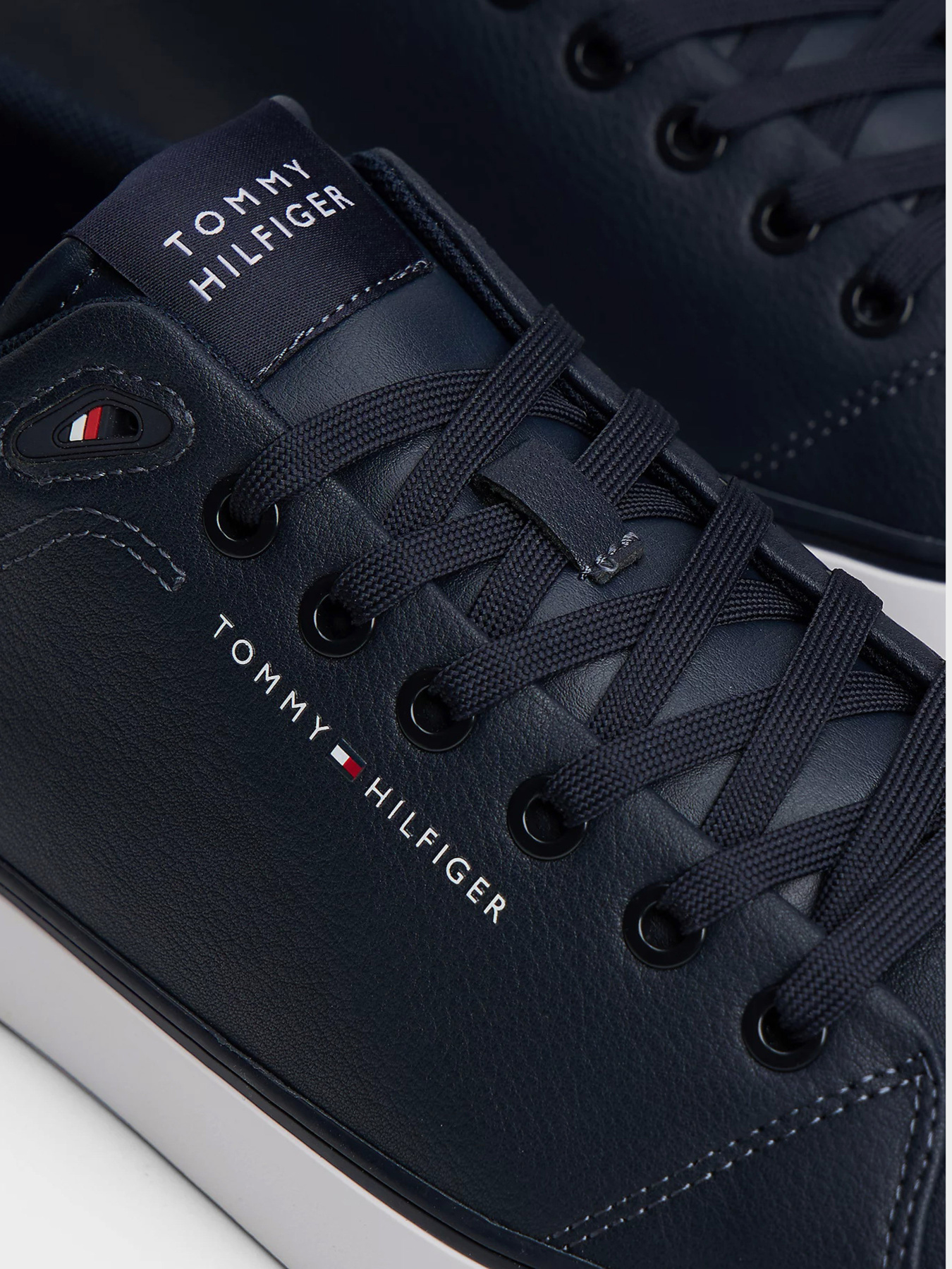 Кеды низкие Tommy Hilfiger модель FM0FM05511-DW5 Фото