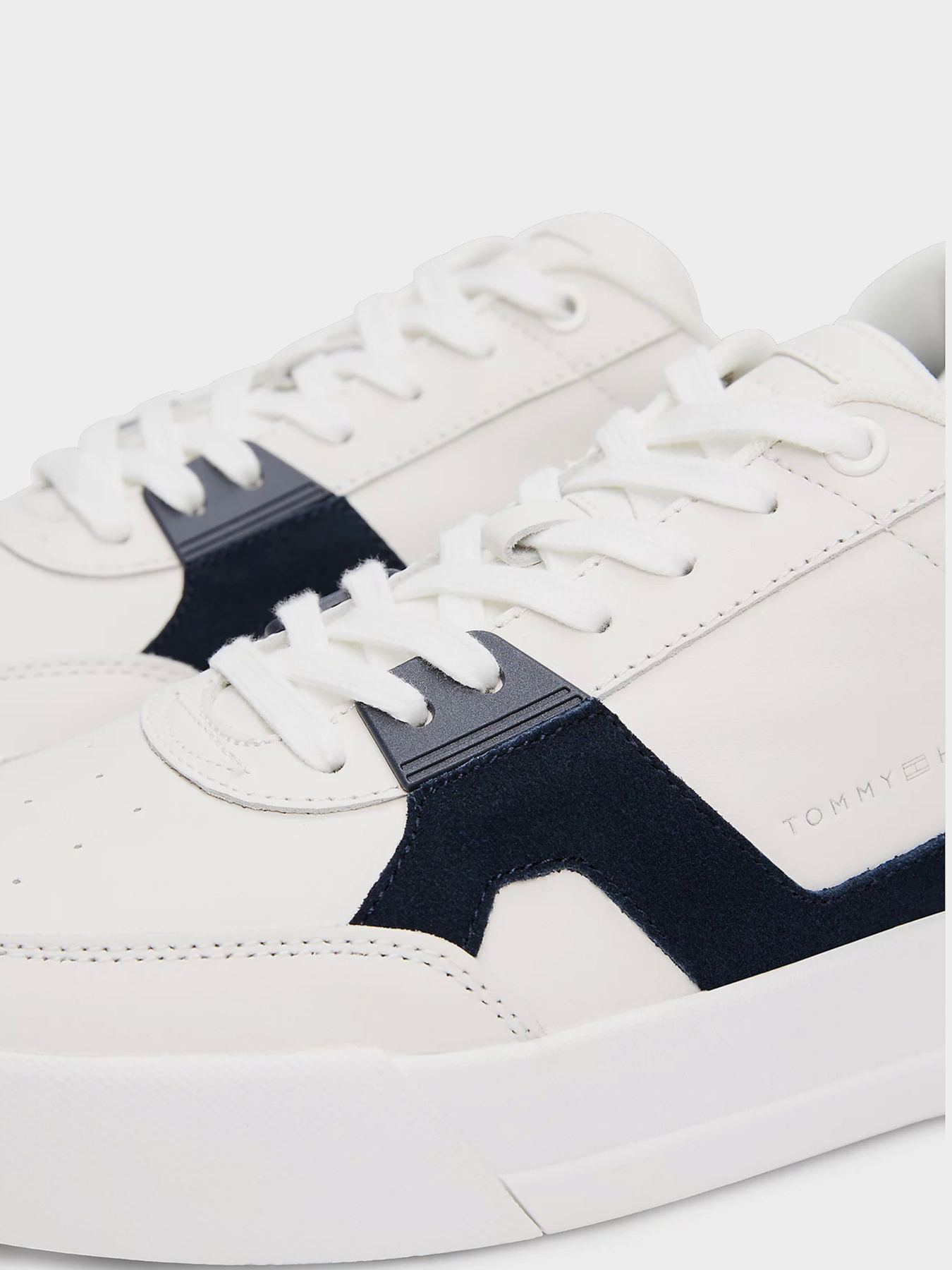 Кроссовки повседневные Tommy Hilfiger модель FM0FM05551-0K4 Фото