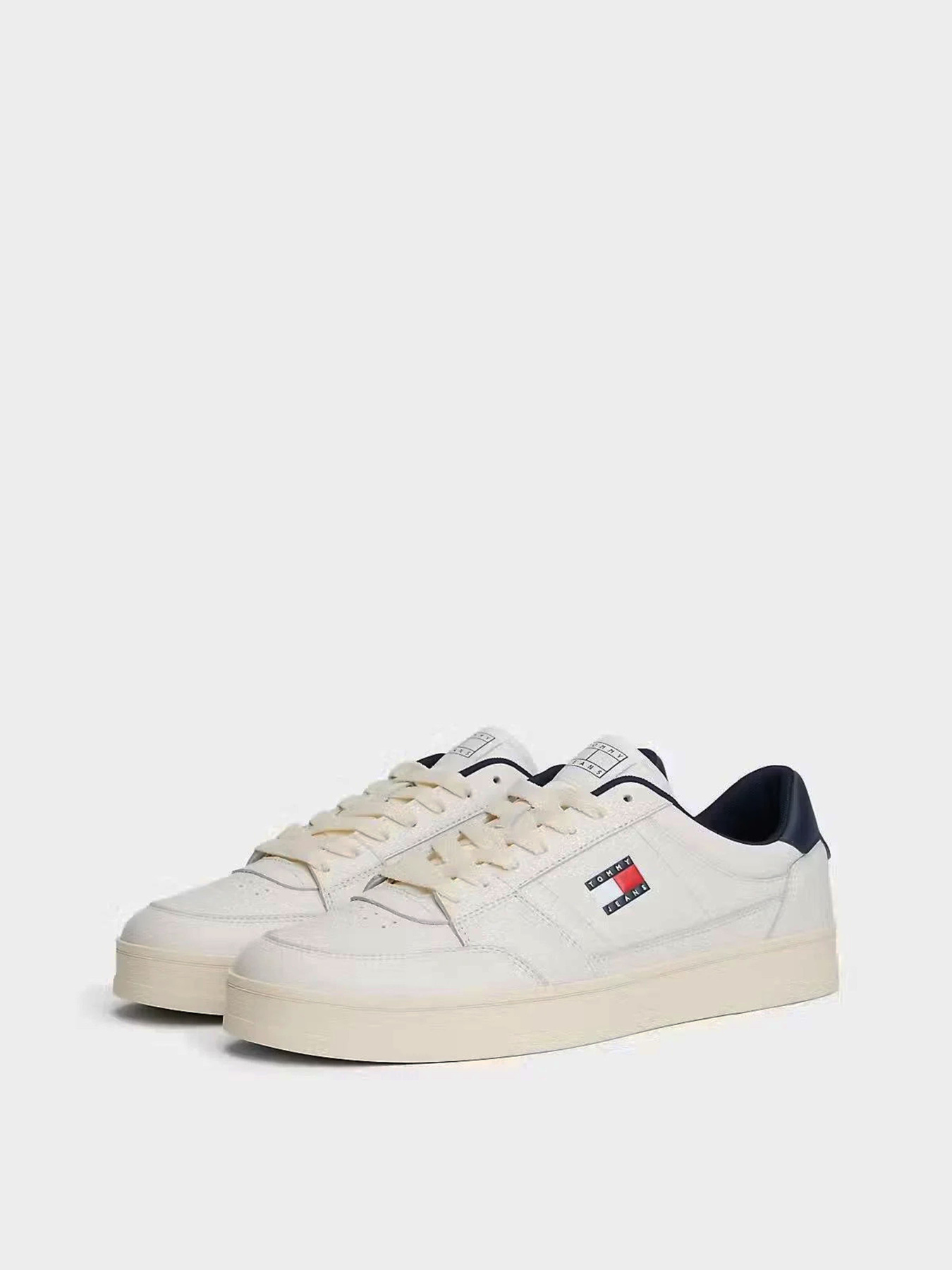Кеды низкие Tommy Hilfiger TJM THE GREENWICH NEW ESS модель EM0EM01574-0LG Фото