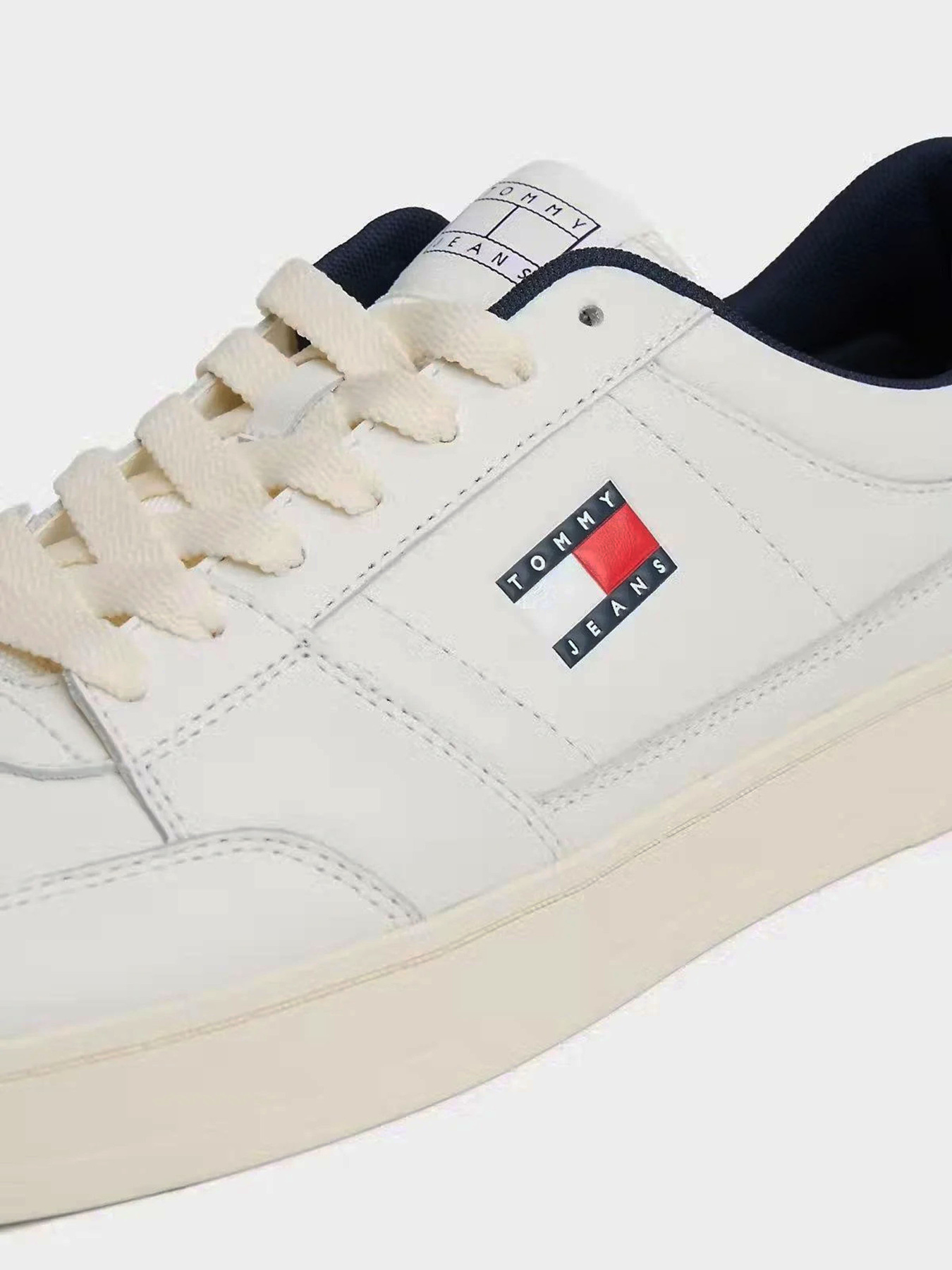 Кеды низкие Tommy Hilfiger TJM THE GREENWICH NEW ESS модель EM0EM01574-0LG Фото