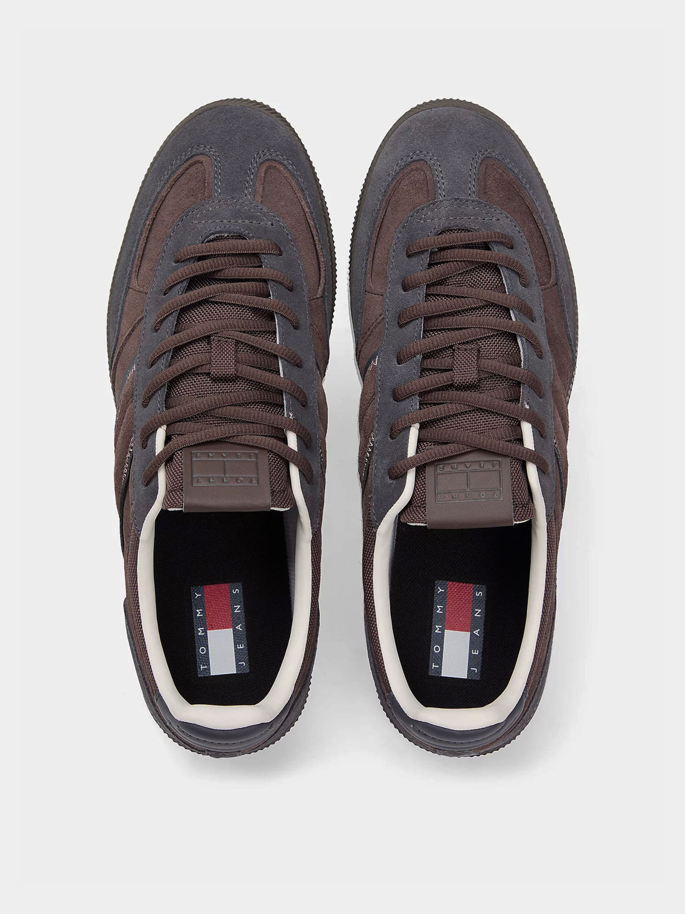 Кеды низкие Tommy Hilfiger THE GREENWICH EDGE SUEDE модель EM0EM01662-PT2 Кеды низкие Tommy Hilfiger THE GREENWICH EDGE SUEDE модель EM0EM01662-PT2 Фото