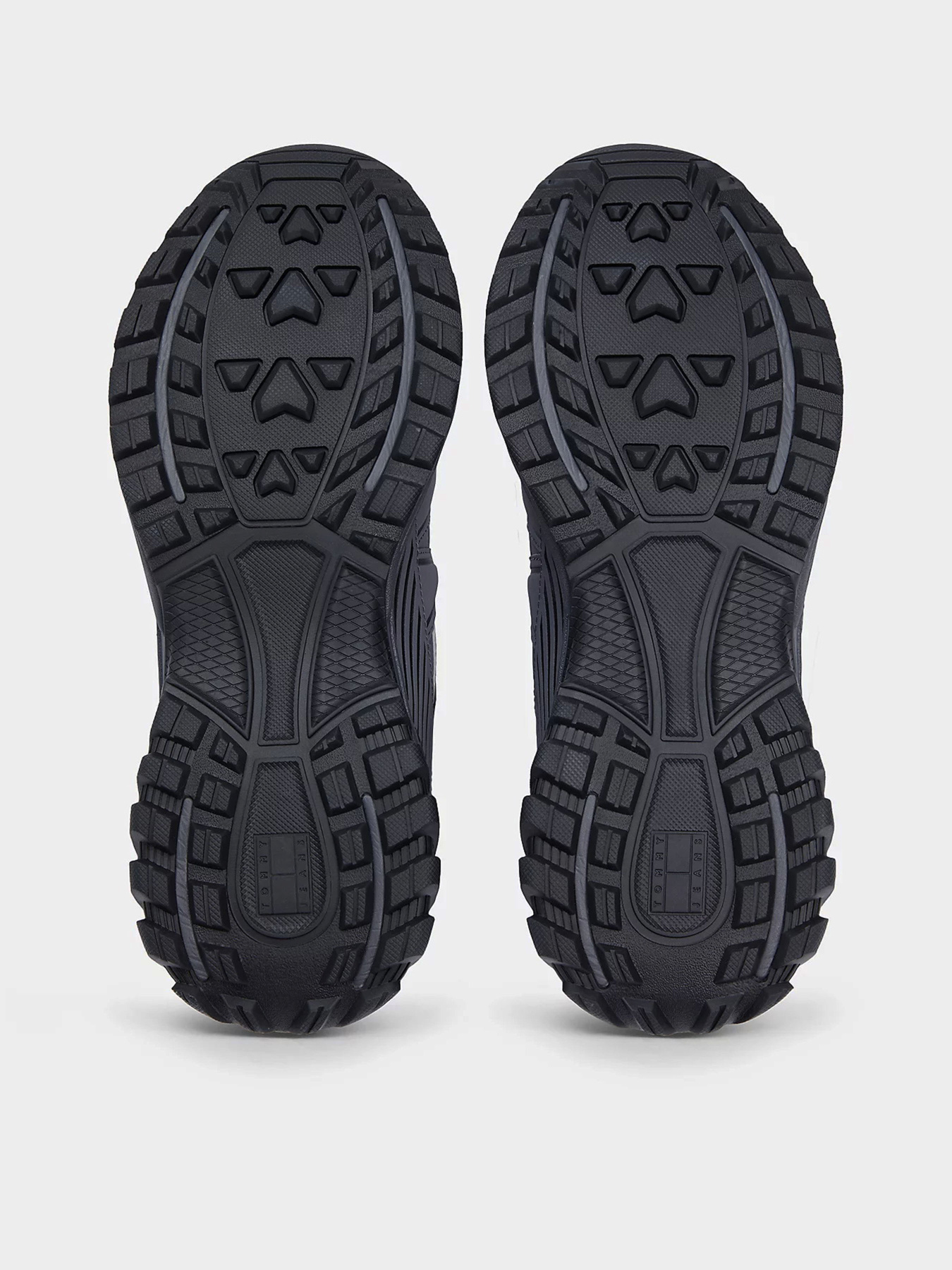 Кросівки Tommy Hilfiger TJM OUTDOOR RUNNER модель EM0EM01667-0GQ Фото