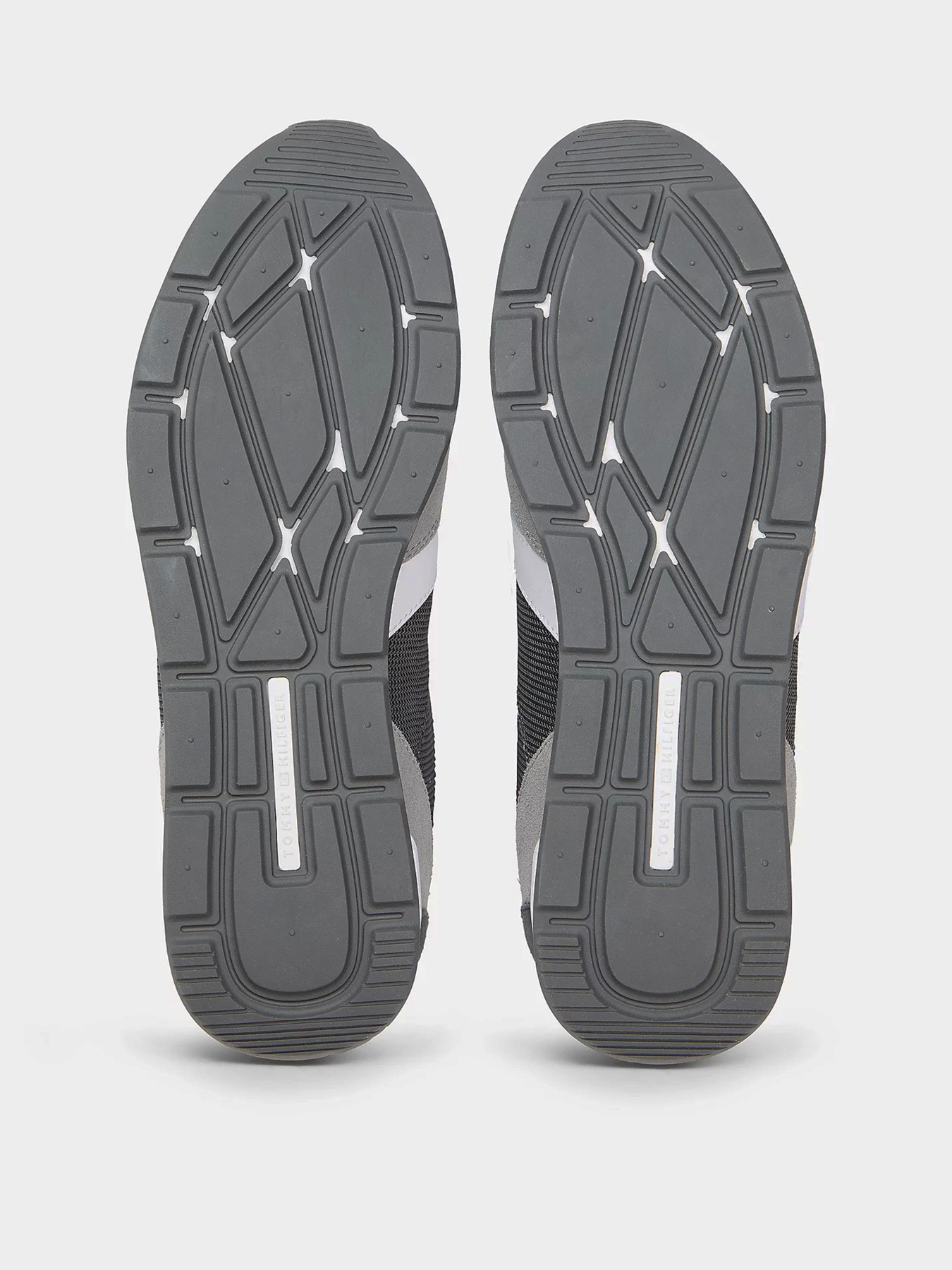 Кроссовки повседневные Tommy Hilfiger RUNNER ICON MIX модель FM0FM05679-PRY Фото