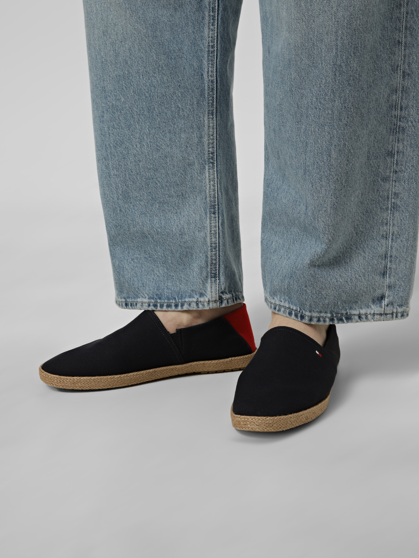 Еспадрильї Tommy Hilfiger CORE HILFIGER ESPADRILLE TEXTI модель FM0FM05792-DW5 Еспадрильї Tommy Hilfiger CORE HILFIGER ESPADRILLE TEXTI модель FM0FM05792-DW5 Фото