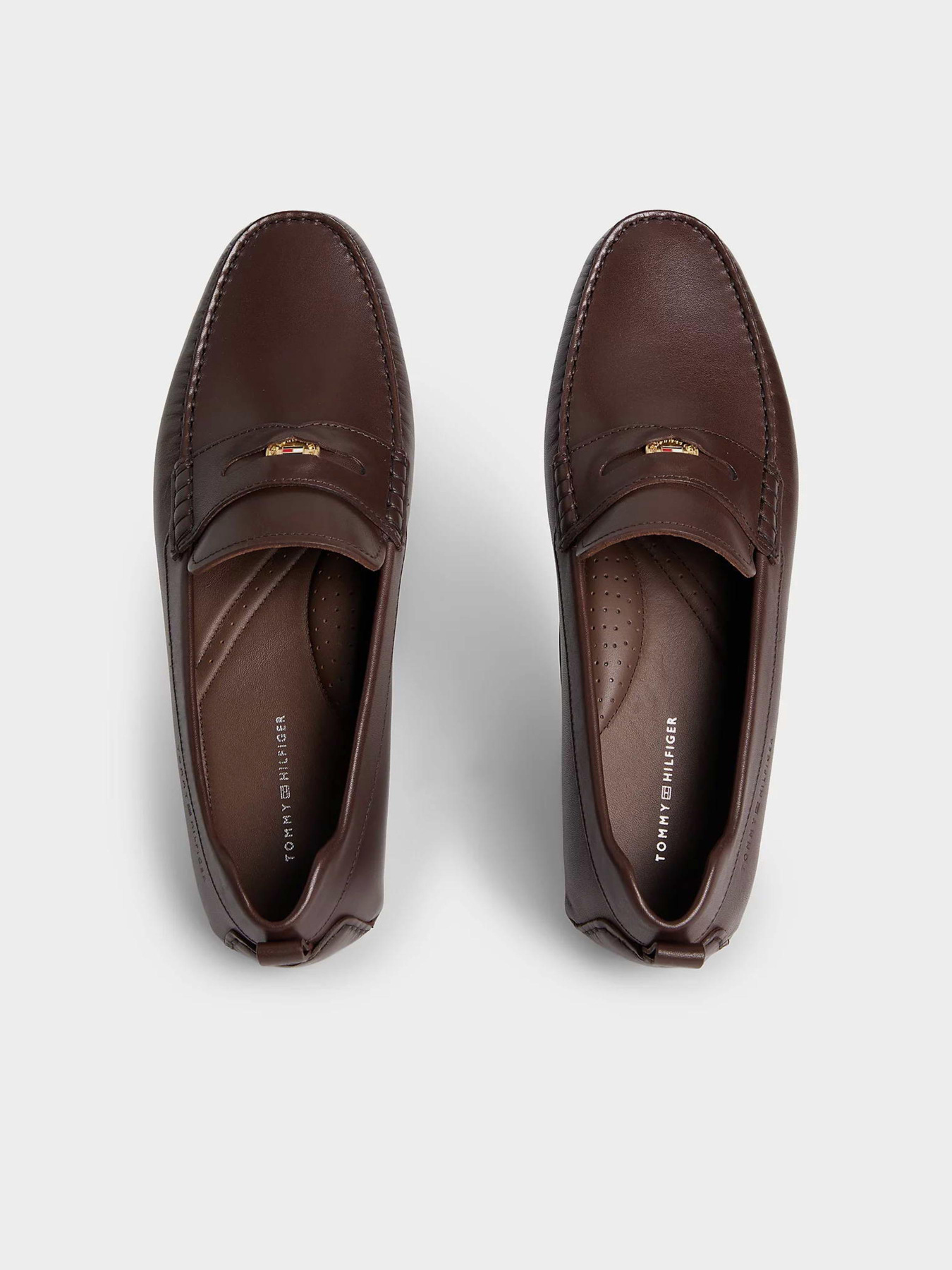 Мокасини Tommy Hilfiger HILFIGER COIN LTH DRIVER модель FM0FM05925-GV0 Фото