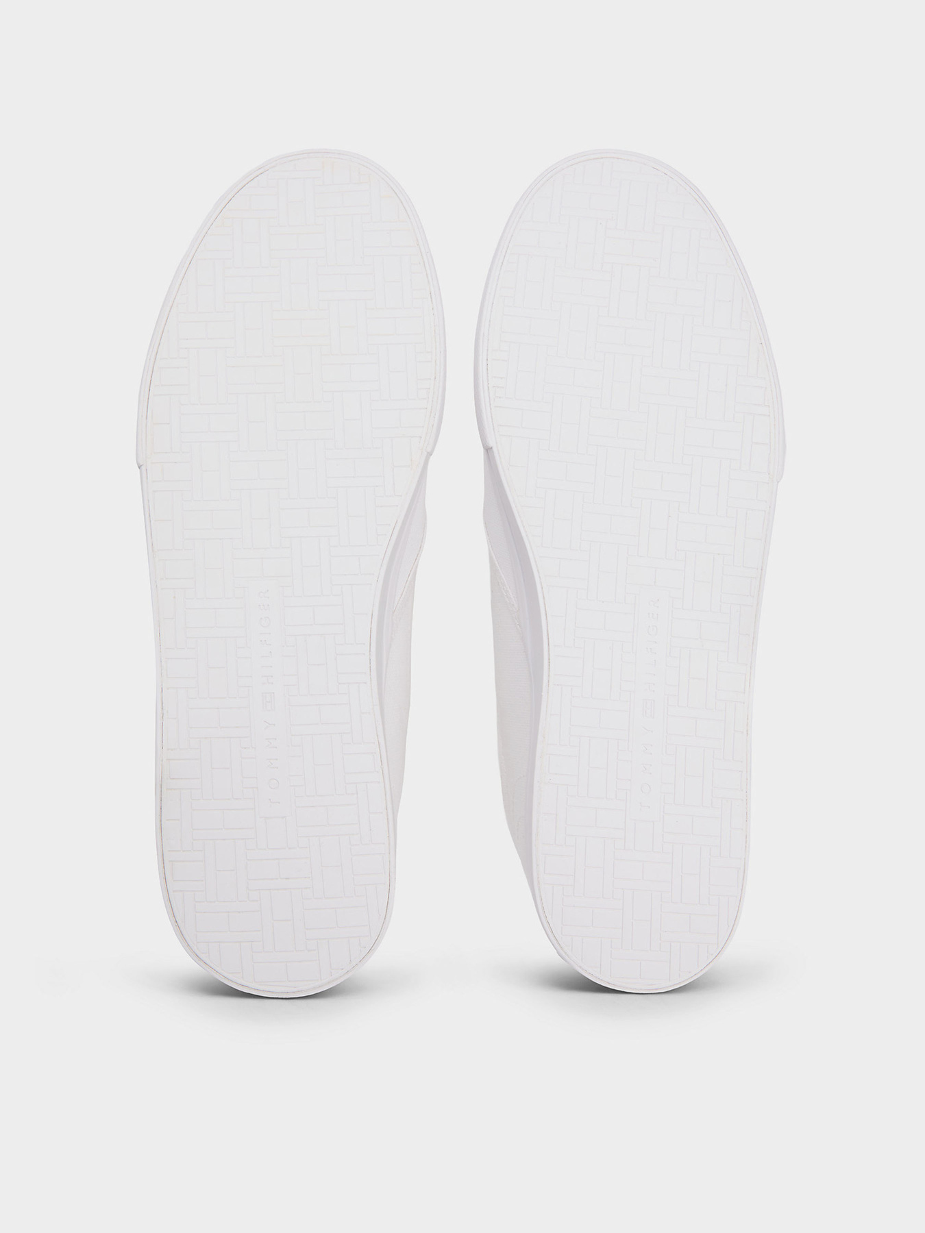 Слипоны и мокасины Tommy Hilfiger VULC CORE SLIP ON модель FM0FM05689-YBS Фото