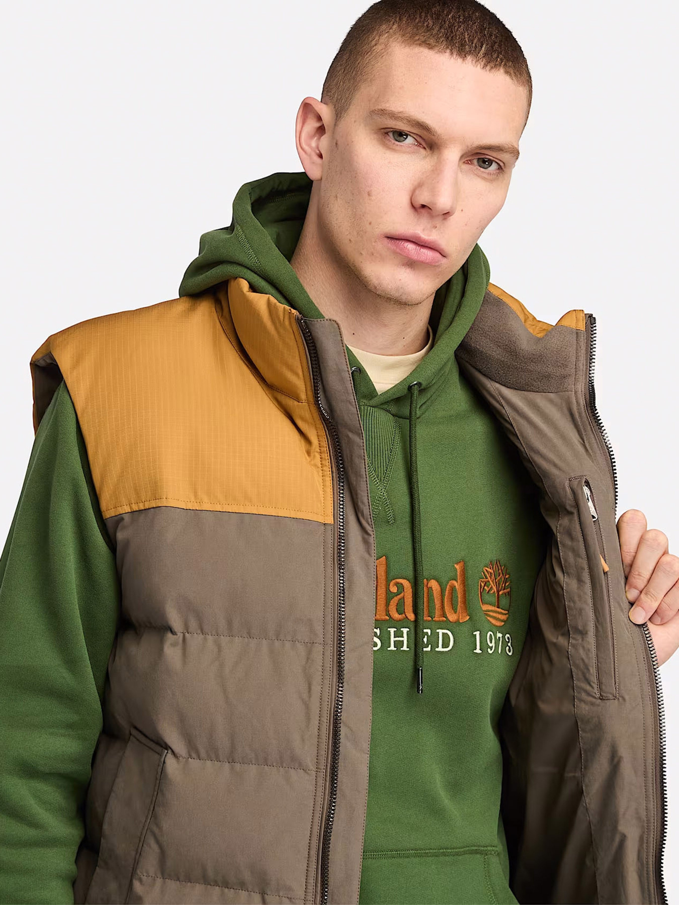 Жилет с утеплителем Timberland Welch Mountain Durable Water-Repellent Puffer модель TB0A22XMEKY Фото