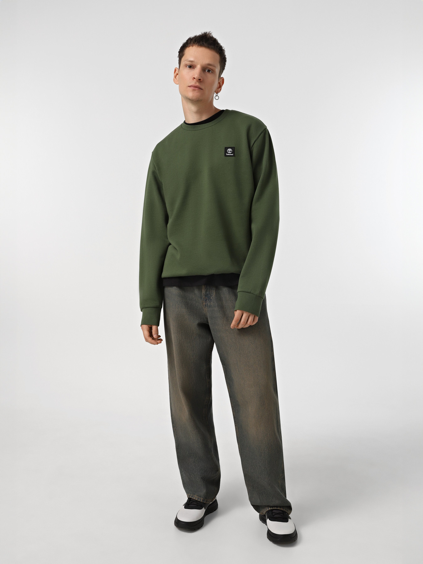 Свитшот Timberland Woven Badge Crew Neck модель TB0A6UHJEIN Фото