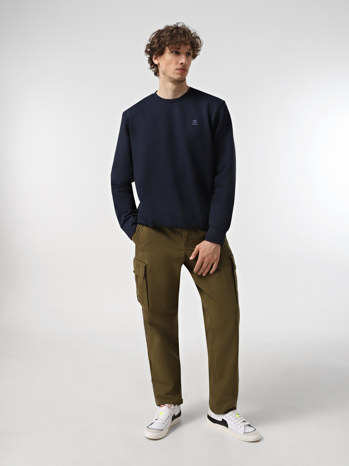 Свитшот Timberland Woven Badge Crew Neck модель TB0A6UHJ433 Фото
