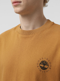 Футболка Timberland Boot Lab Back Graphic Wheat модель TB0A6DPDP47 Футболка Timberland Boot Lab Back Graphic Wheat модель TB0A6DPDP47 Фото