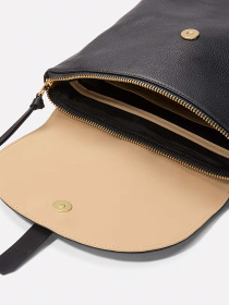 Повсякденний рюкзак Timberland Tuckerman Leather 9L модель TB0A6717001 Фото