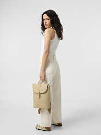 Рюкзак Timberland Tuckerman Leather 9L модель TB0A6717Y94 Фото