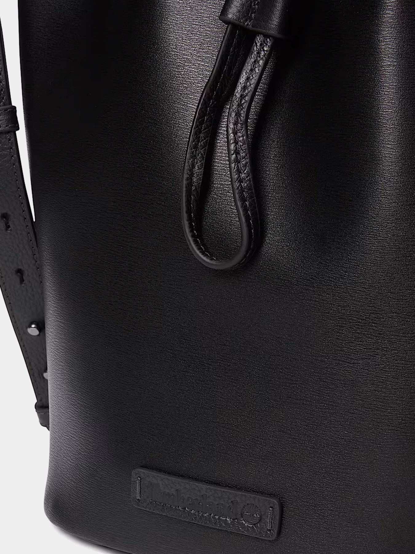 Сумка Timberland Leather Bucket 7L модель TB0A674B001 Фото