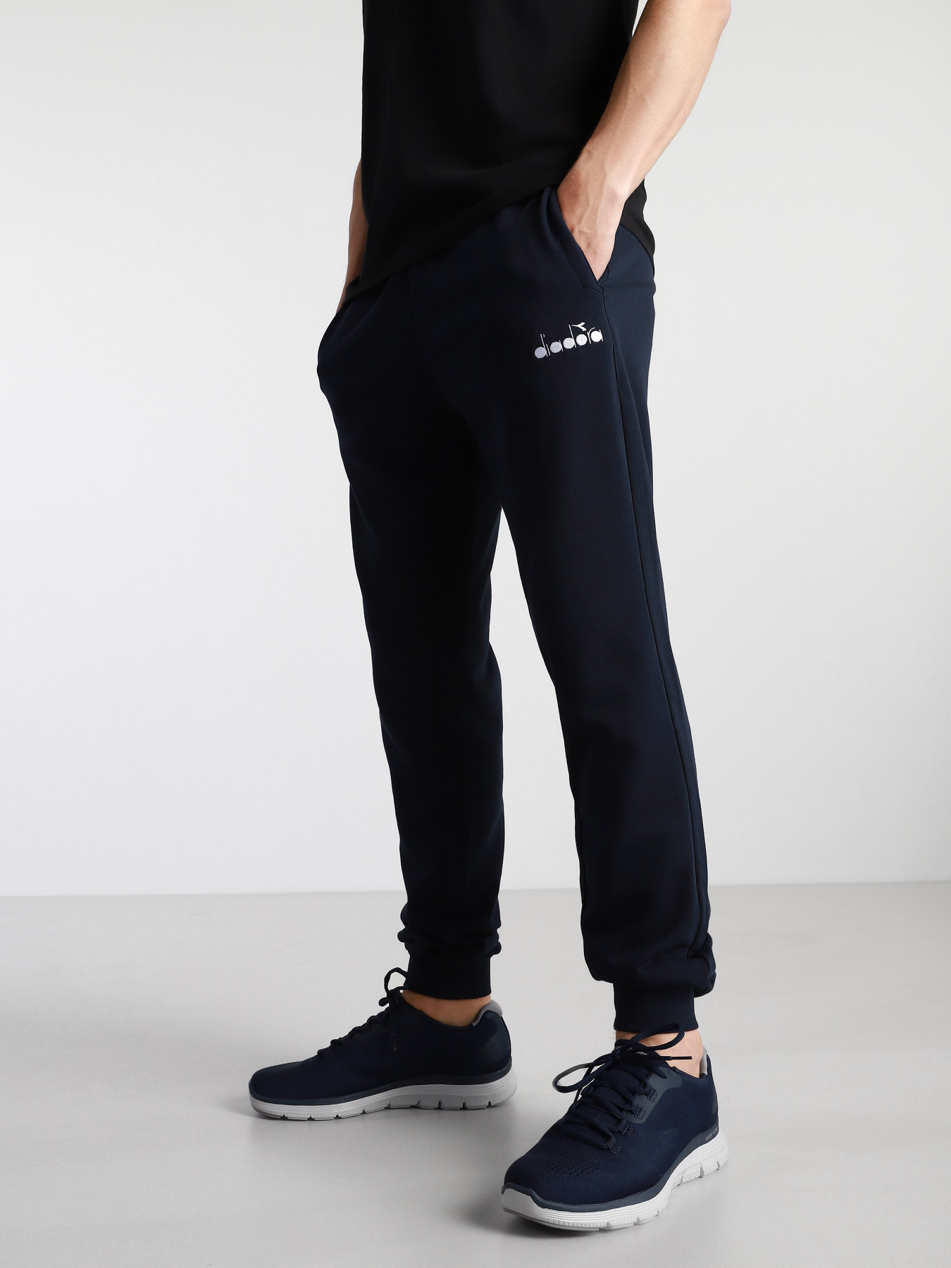 Штаны спортивные DIADORA CUFF PANTS CORE модель 102.175087.60063 Фото